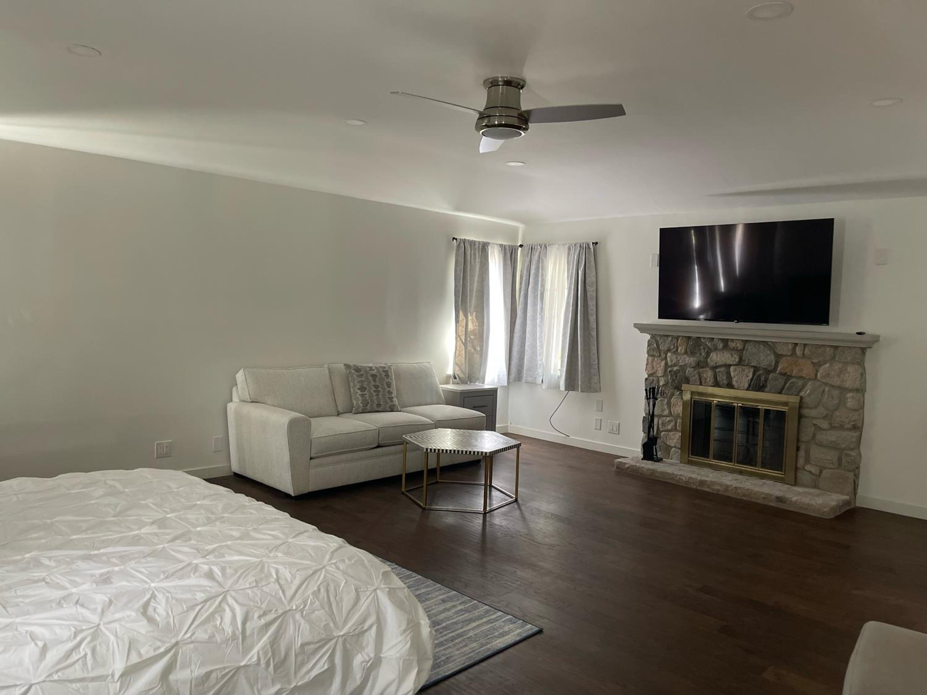 Suite - Photo 3