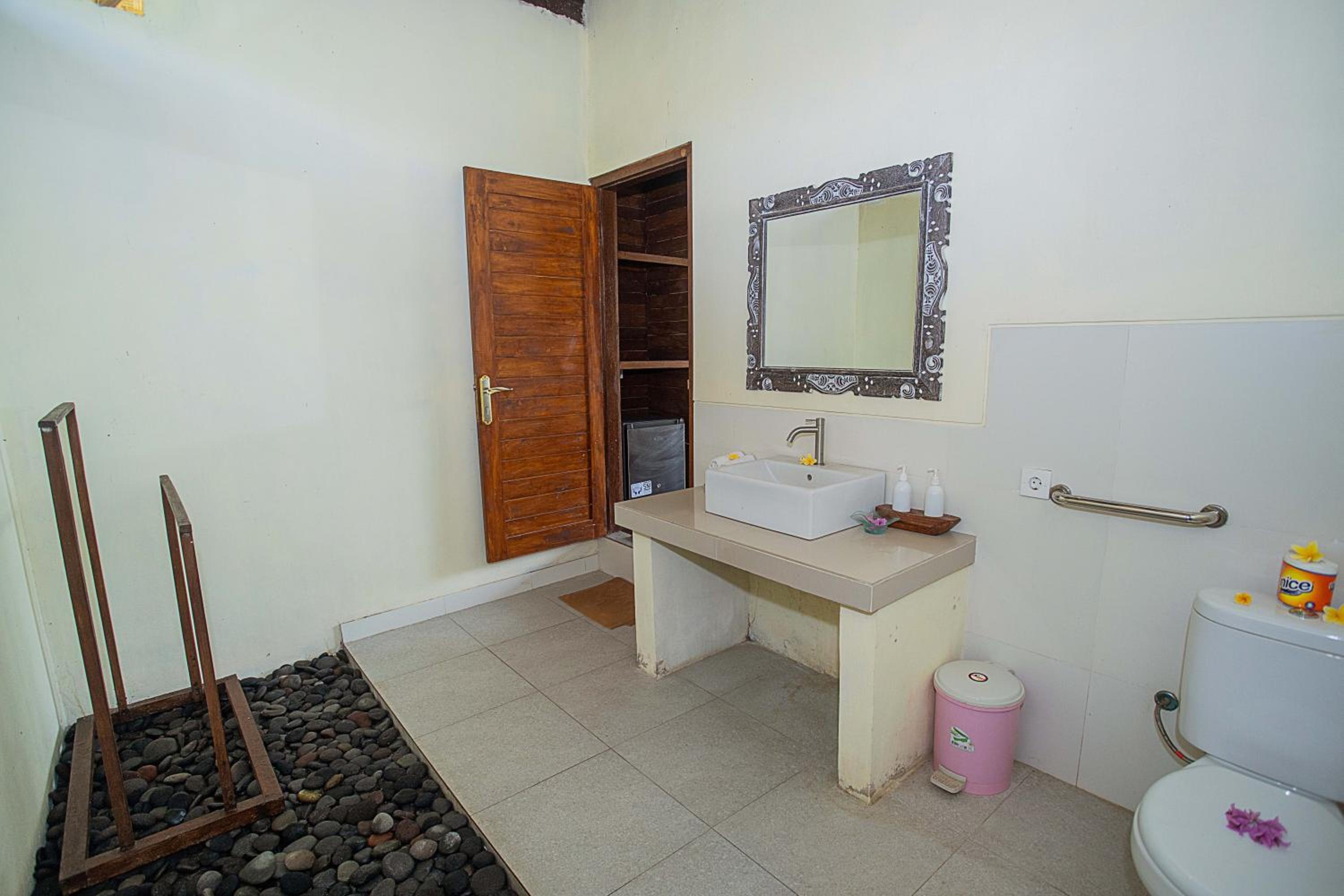 Double Room with Sea View - Photo 4