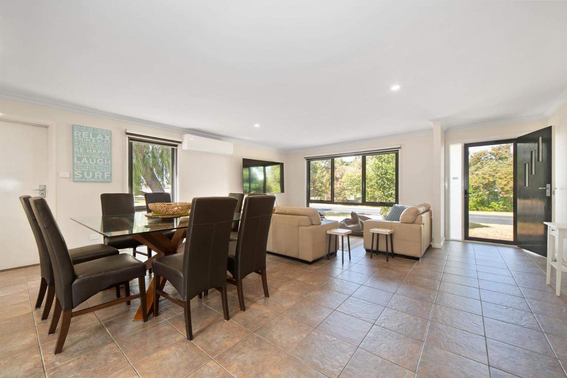 Four-Bedroom House photo 1
