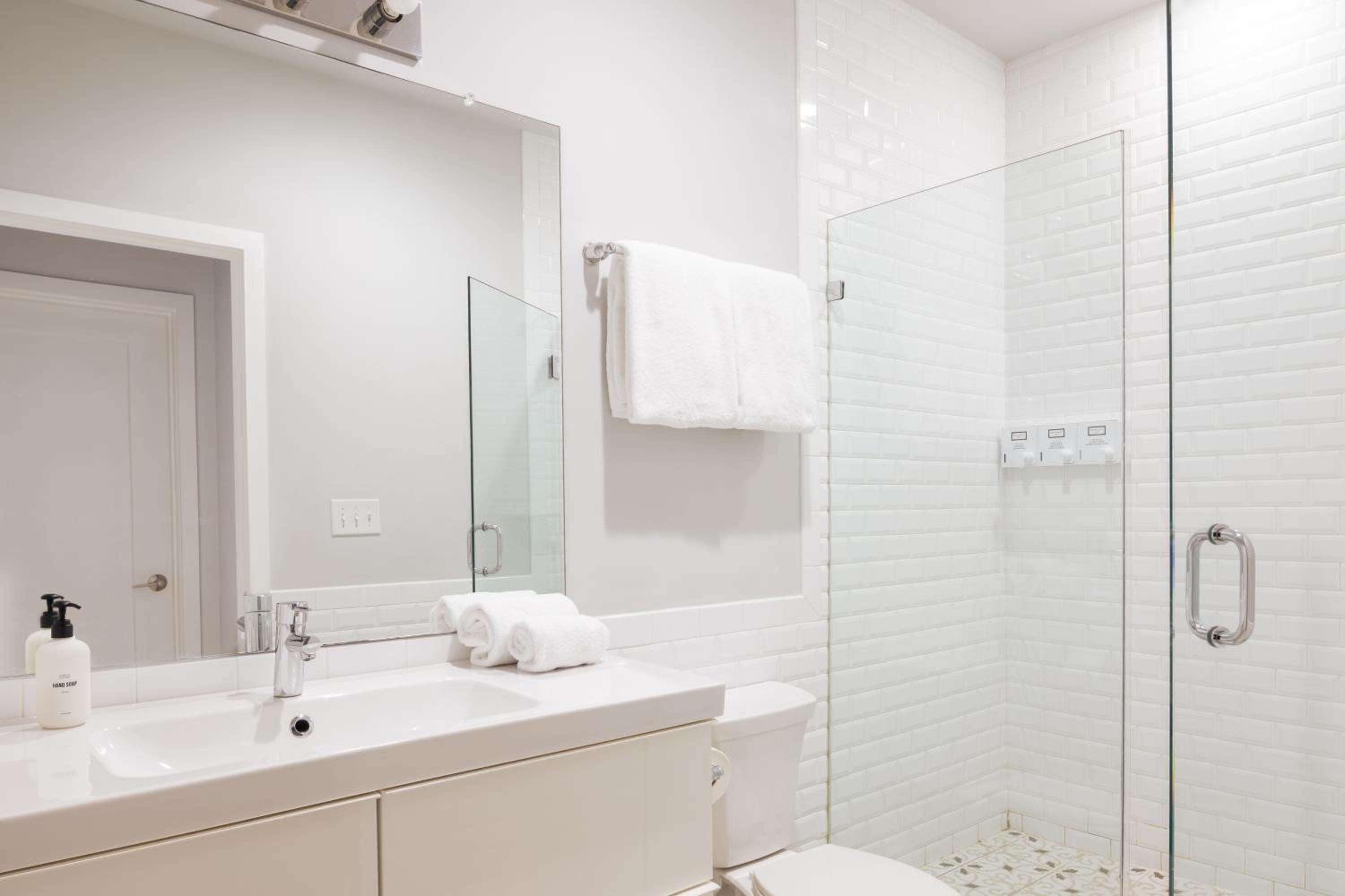 One-Bedroom Apartment - Photo 17