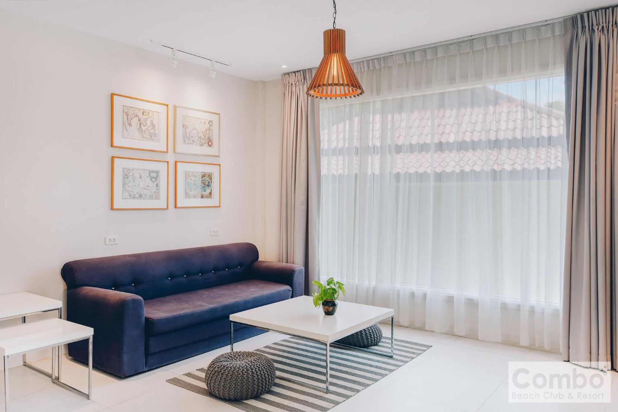 Premier Deluxe Suite with Balcony - Photo 7