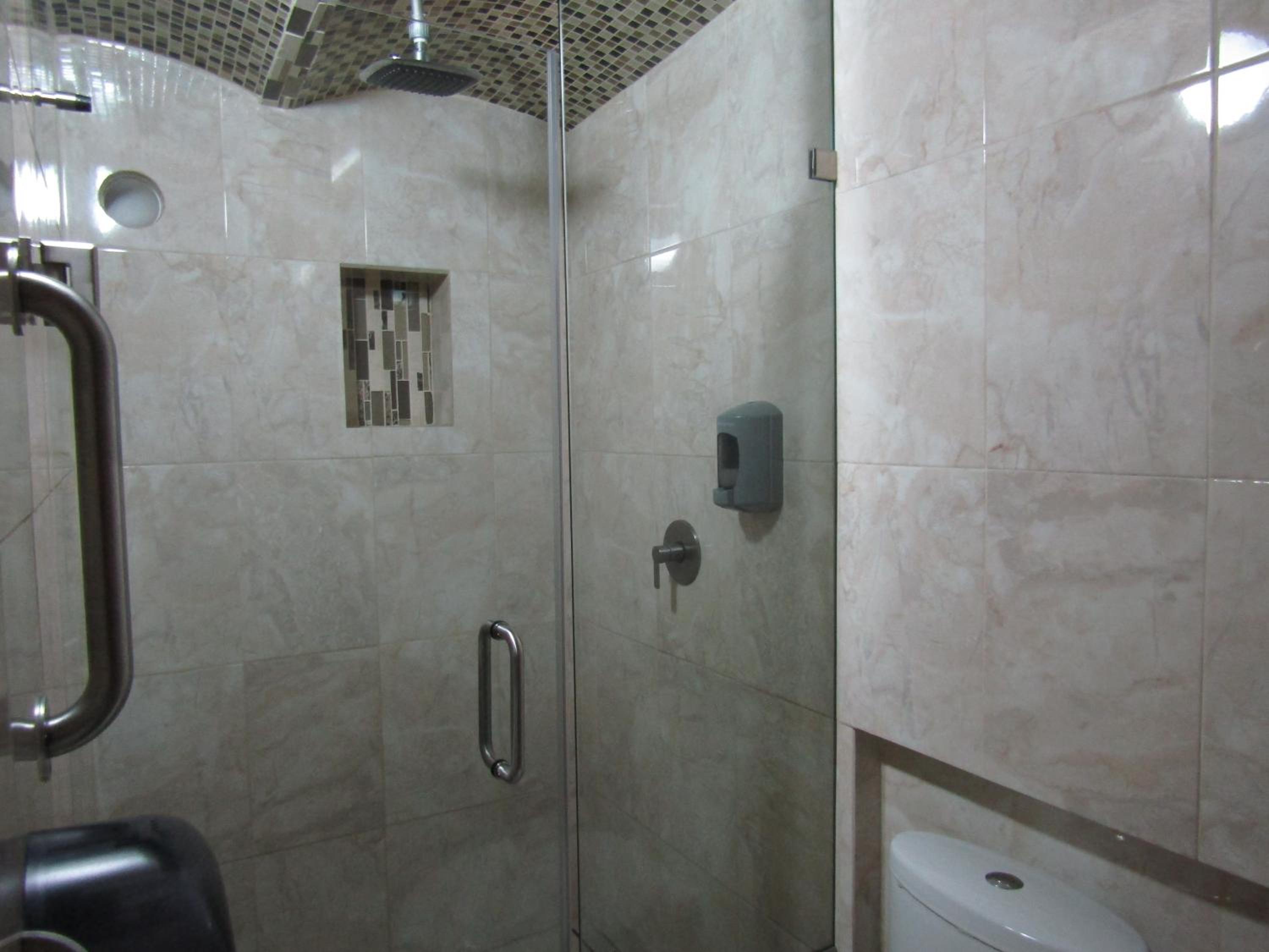 Deluxe Double Room (2 Adults + 1 Child) photo 2