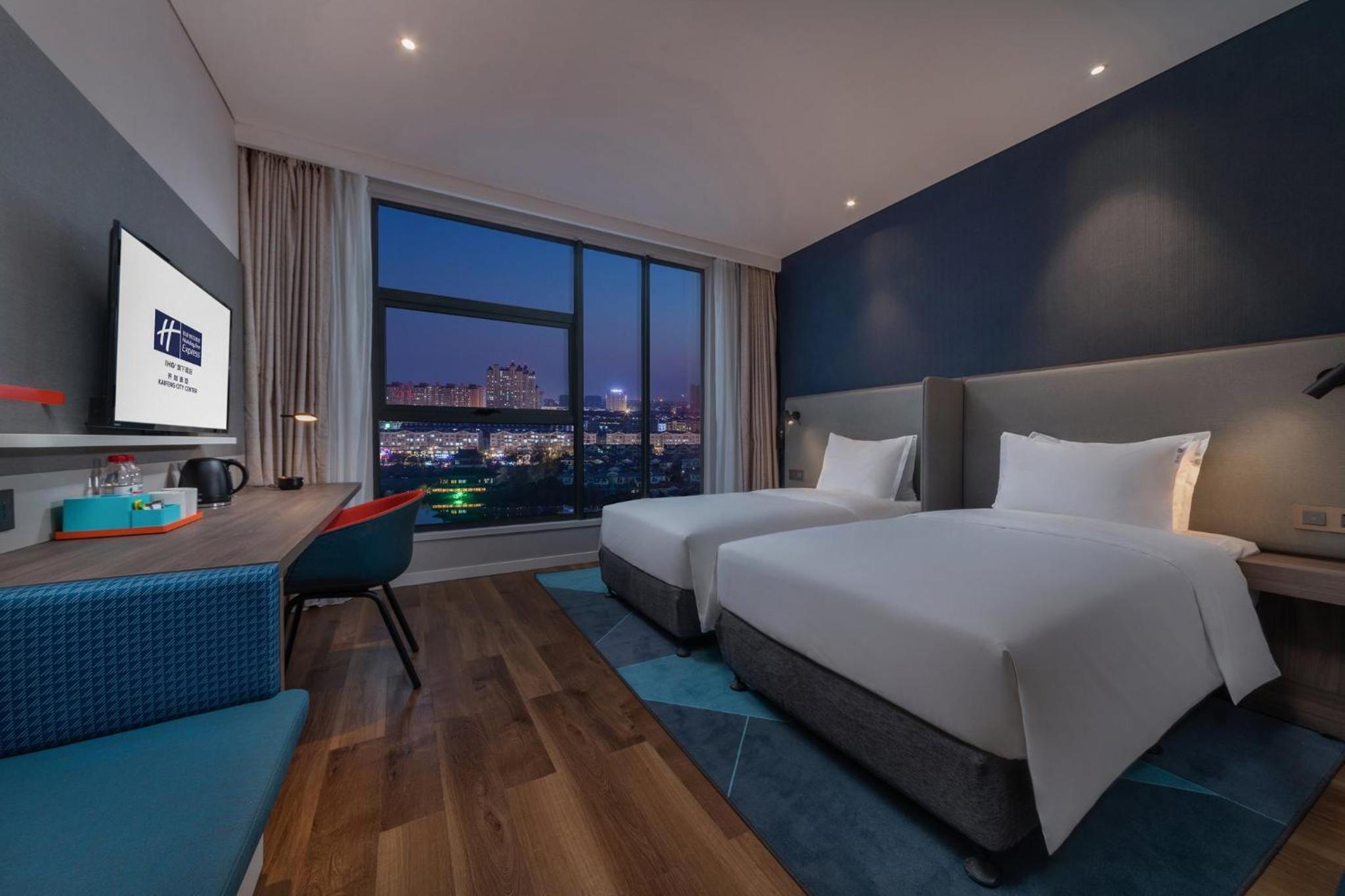 Standard Twin Room - Photo 3