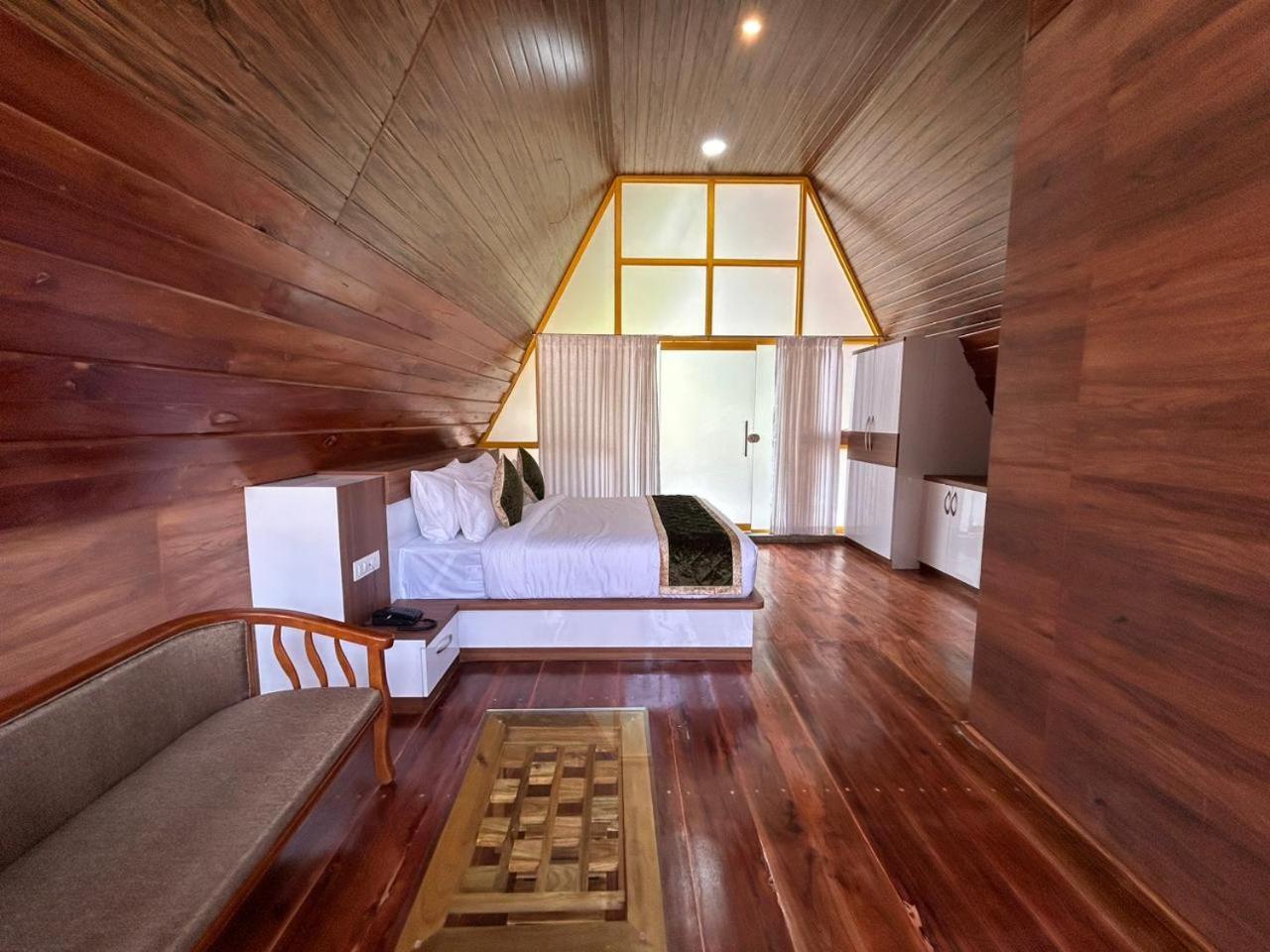 King Room with Lake View photo 1