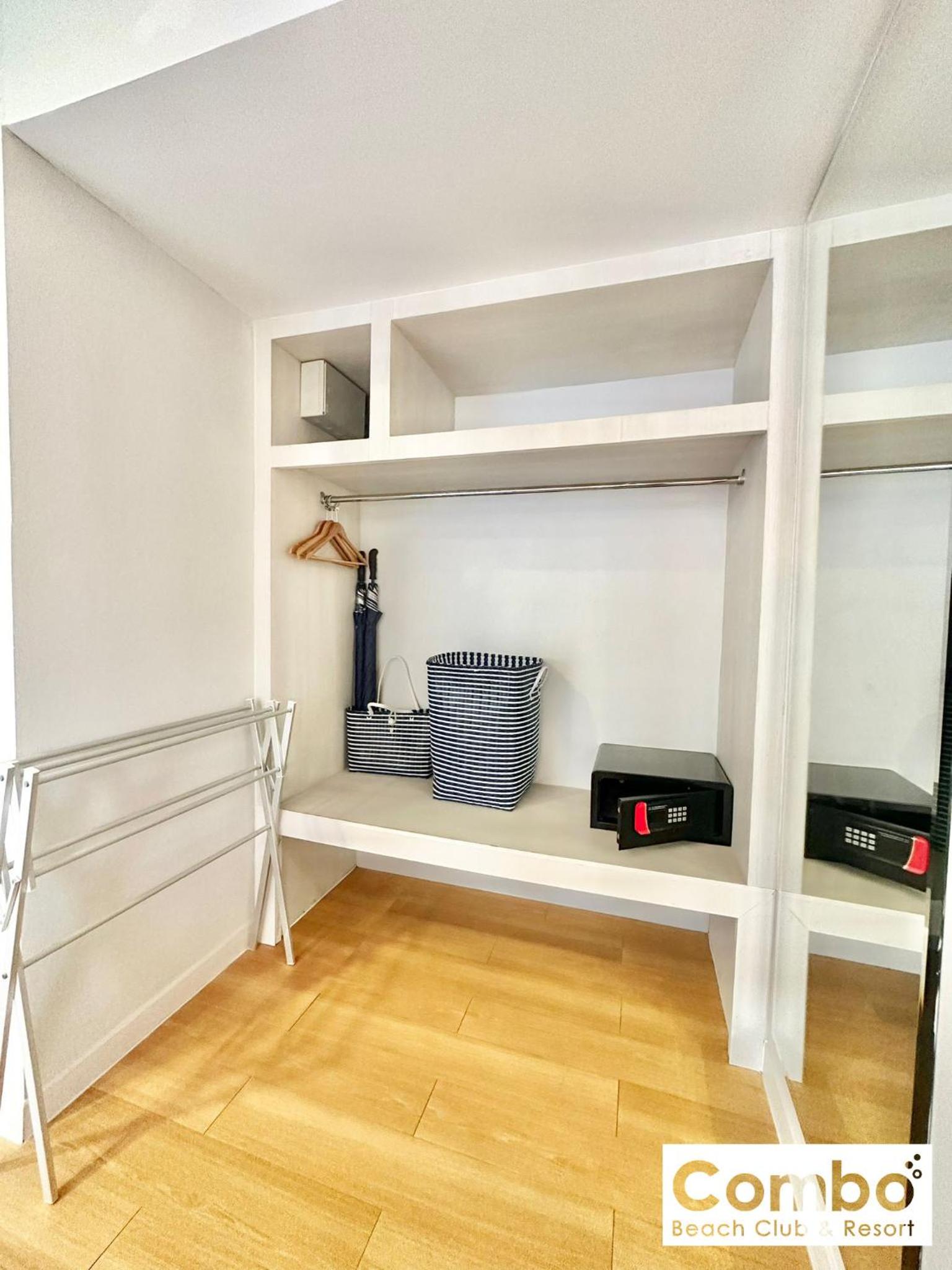 Junior Double Suite with Balcony - Photo 4
