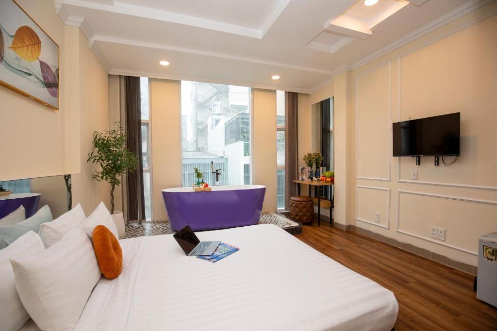 Deluxe Double Room with Bath photo 2