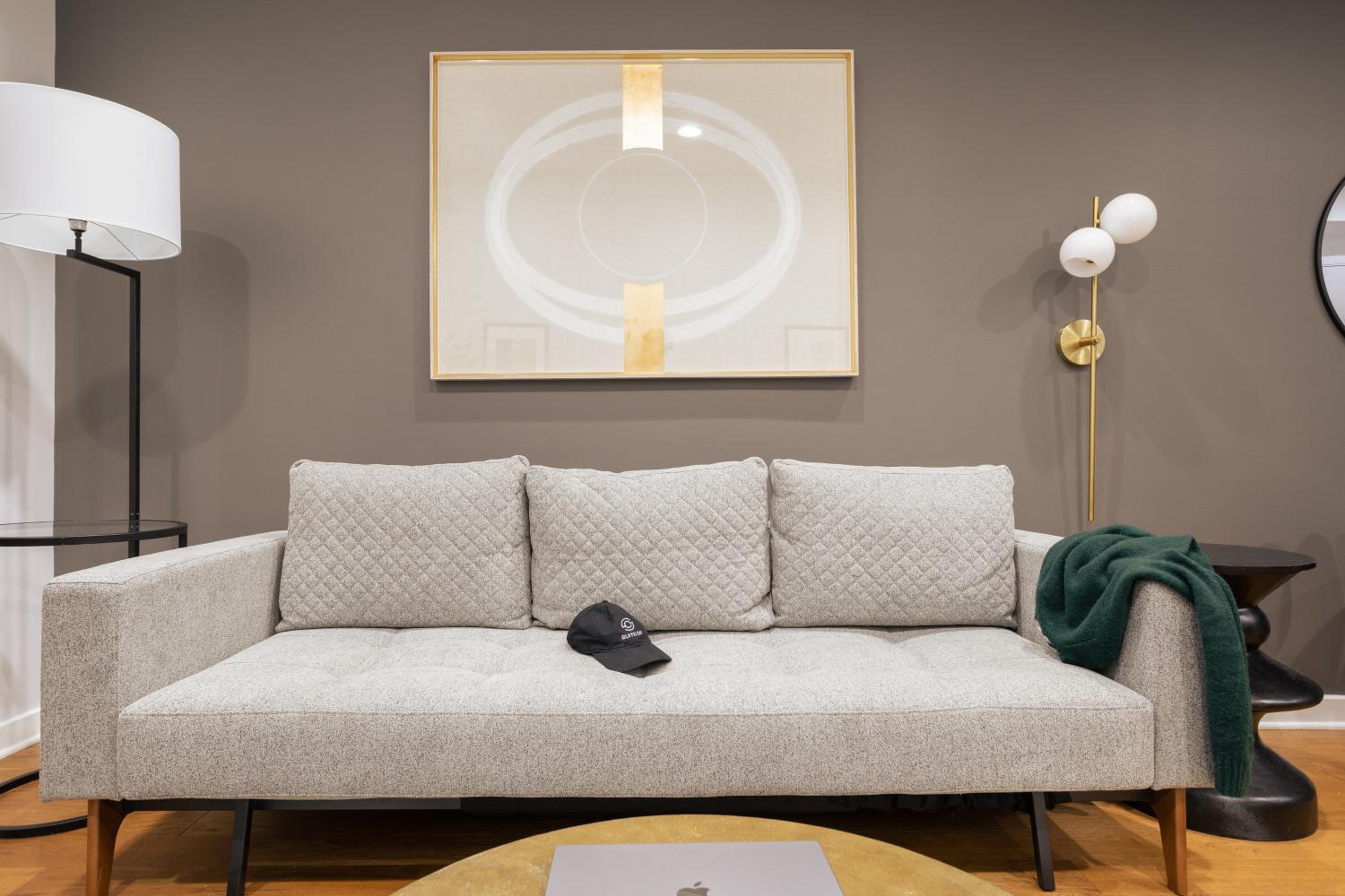 One-Bedroom Apartment - Photo 9