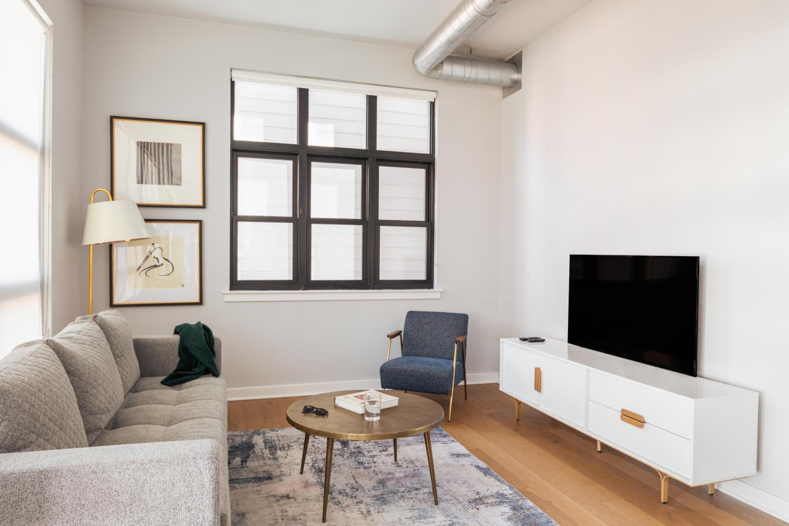 One-Bedroom Suite - Photo 18