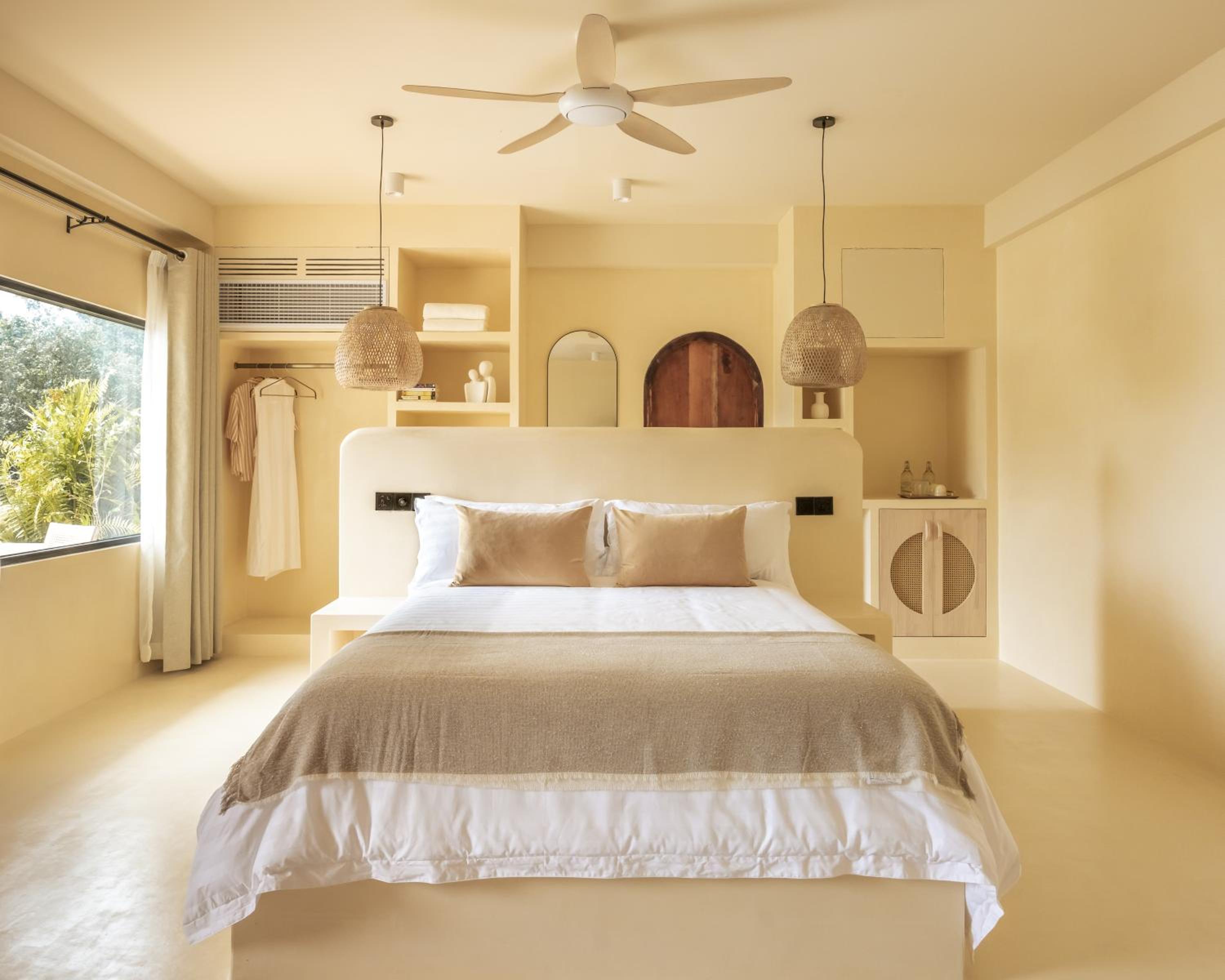 Deluxe Suite with Sea View