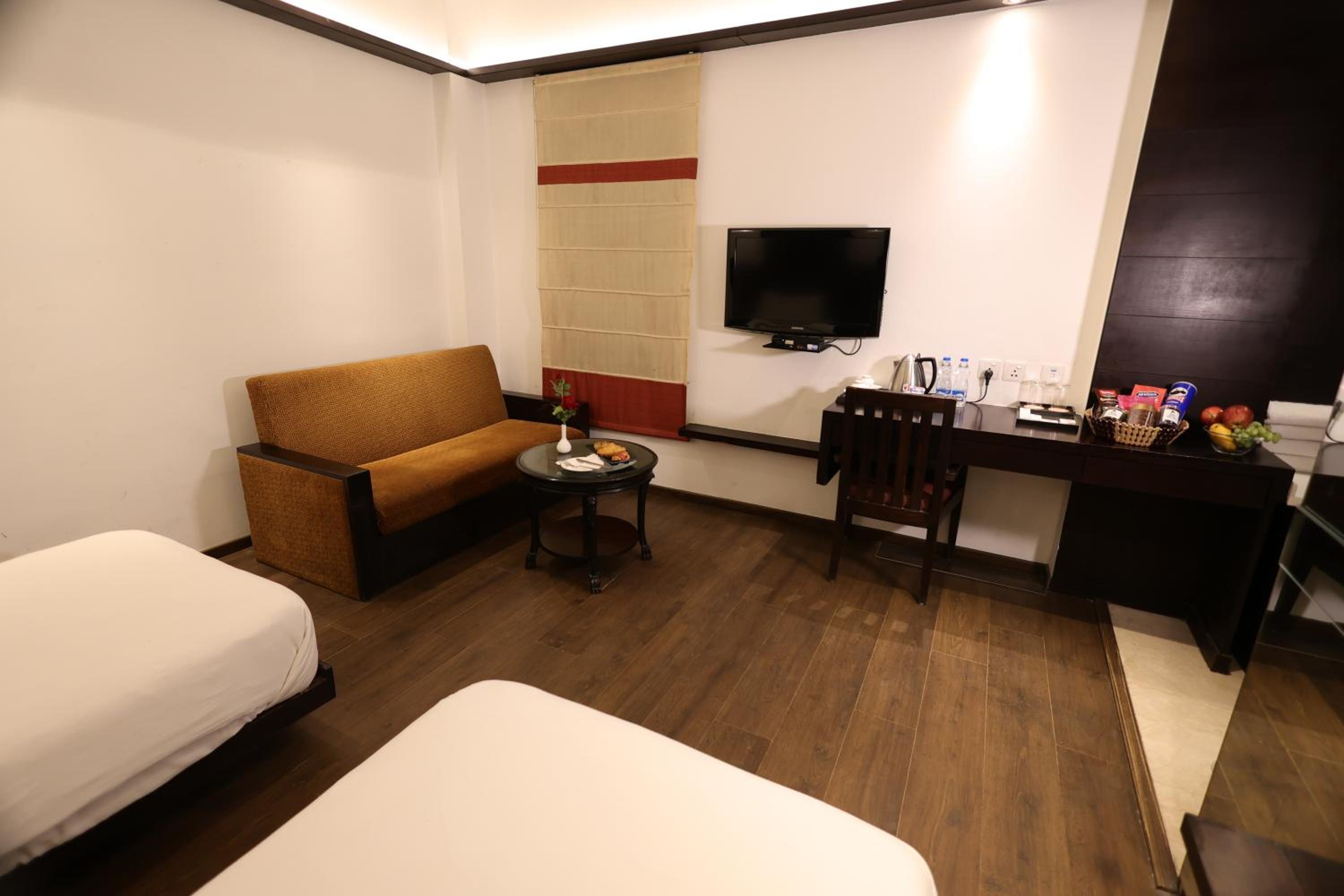 Premier Twin Room - Photo 2