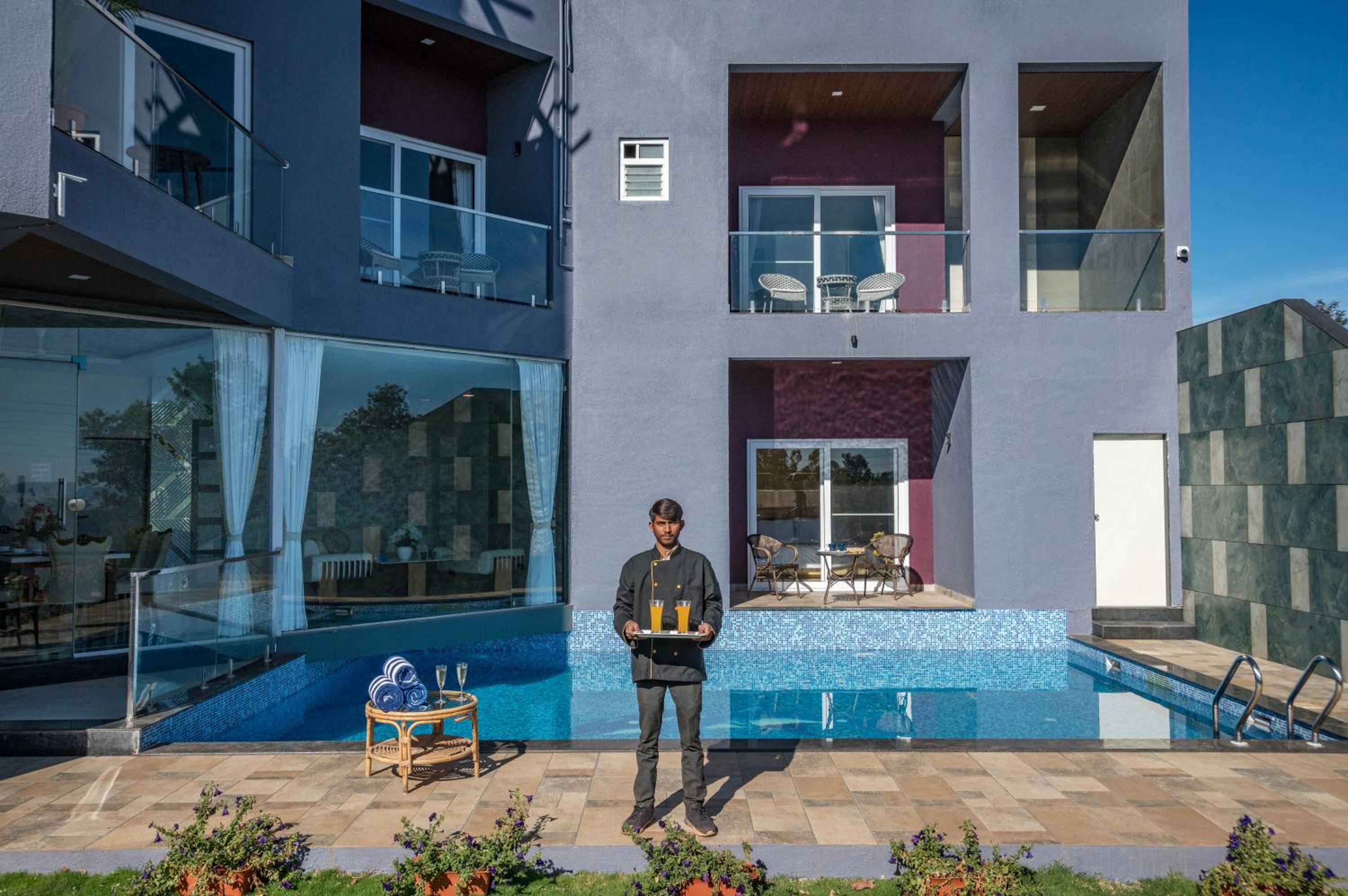 Villa photo 2