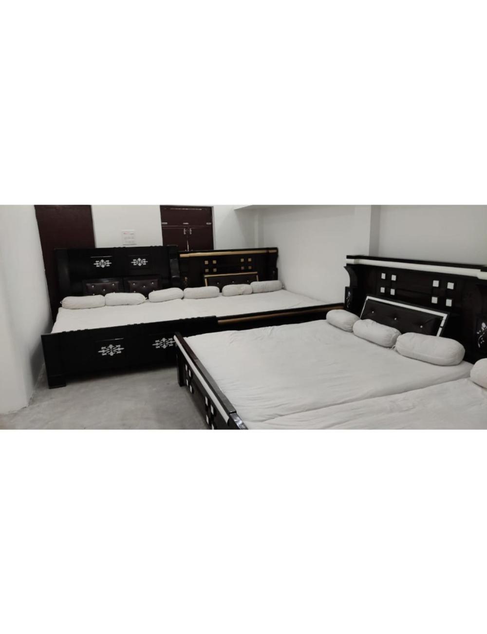 Mixed Dormitory Room