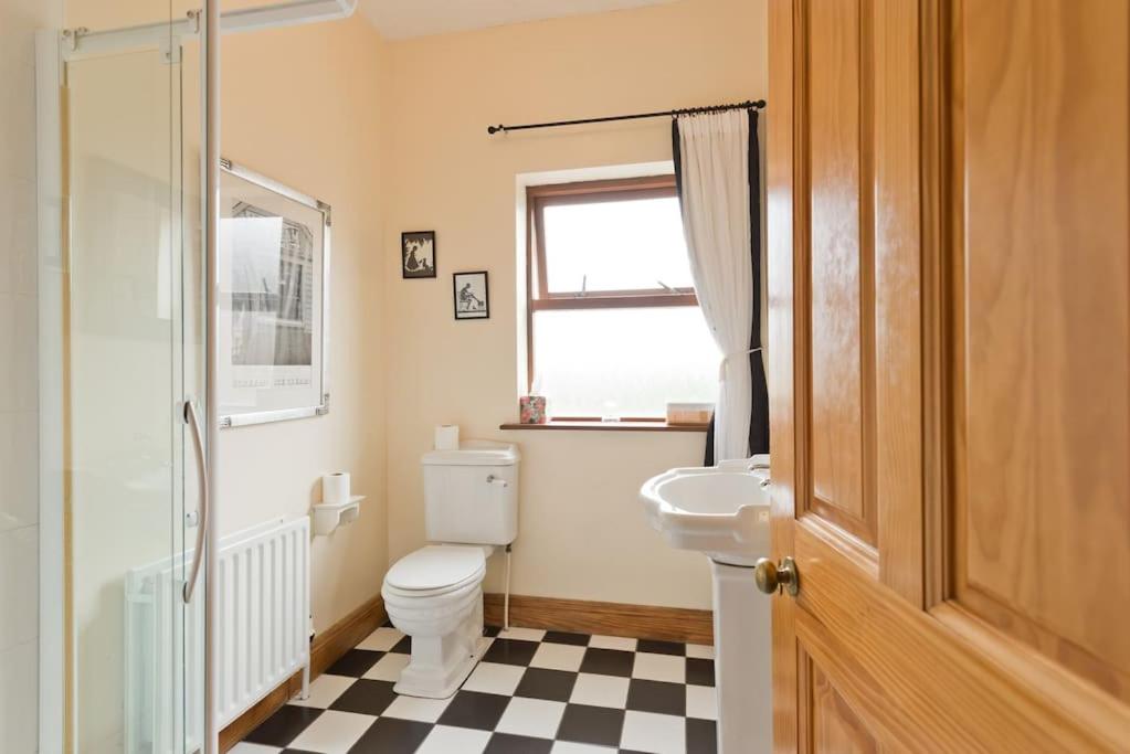 Double Room - Photo 7