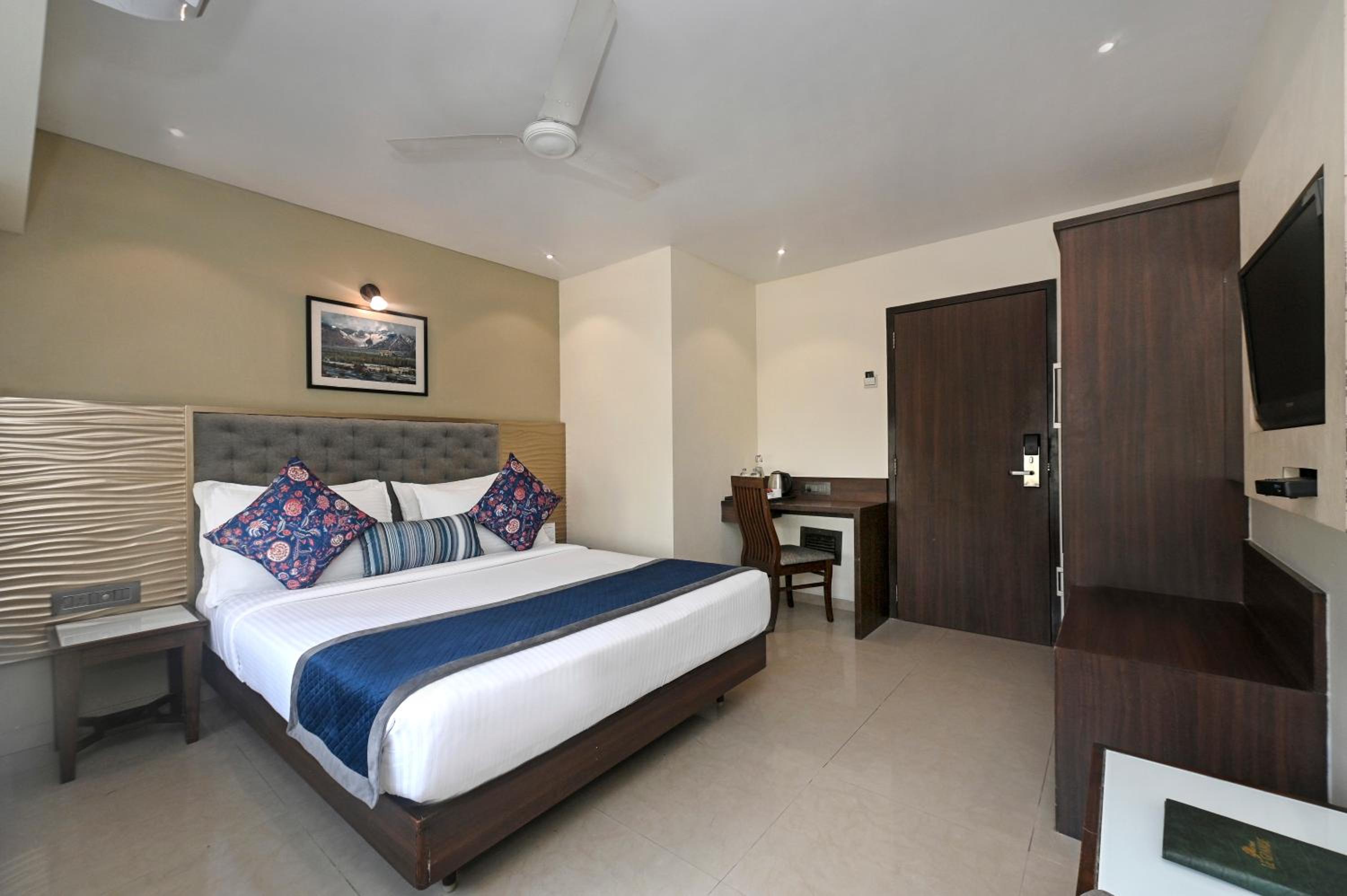 Superior room with Hi-Tea - Photo 1