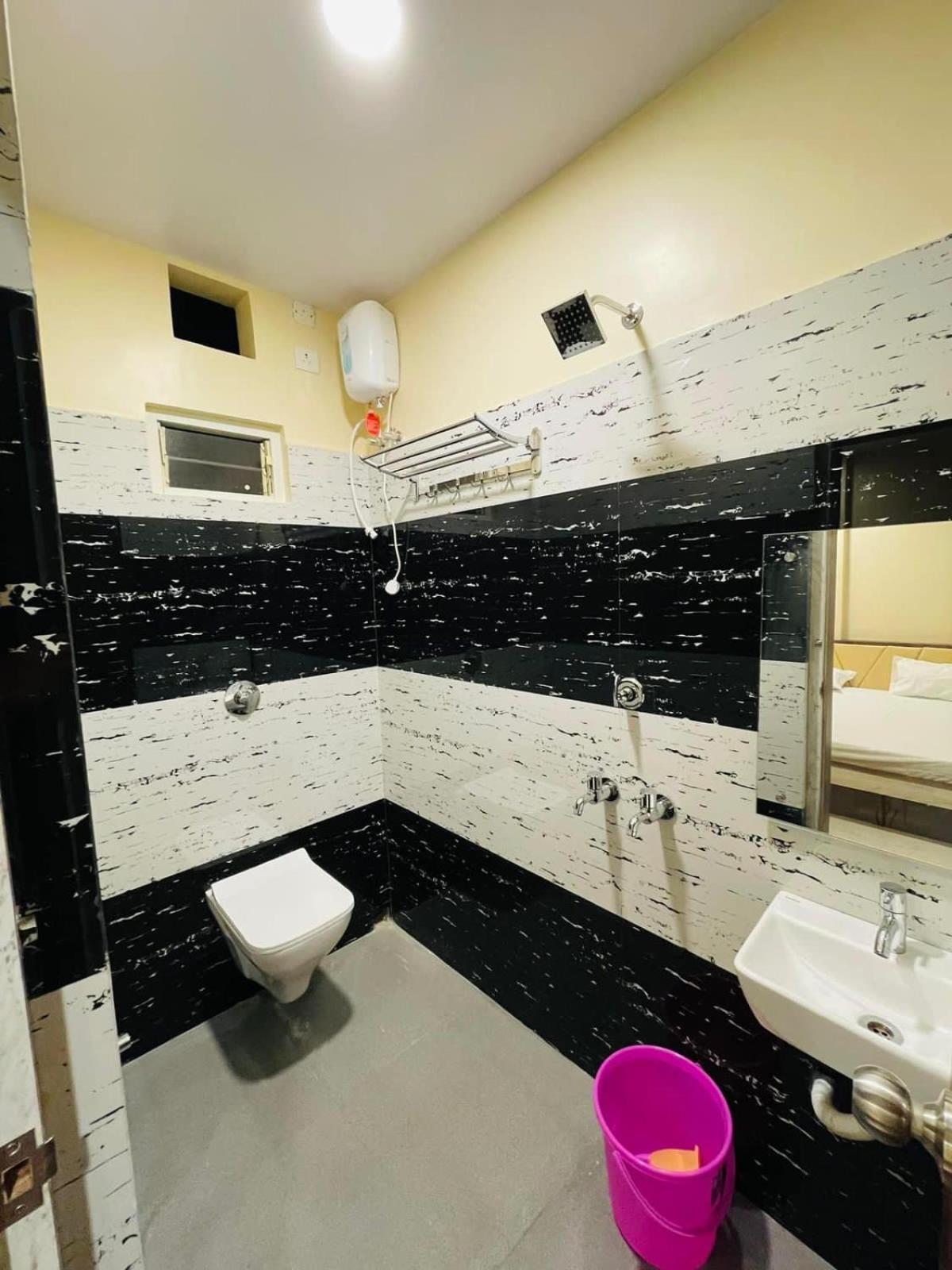 Double Or Twin Room photo 3