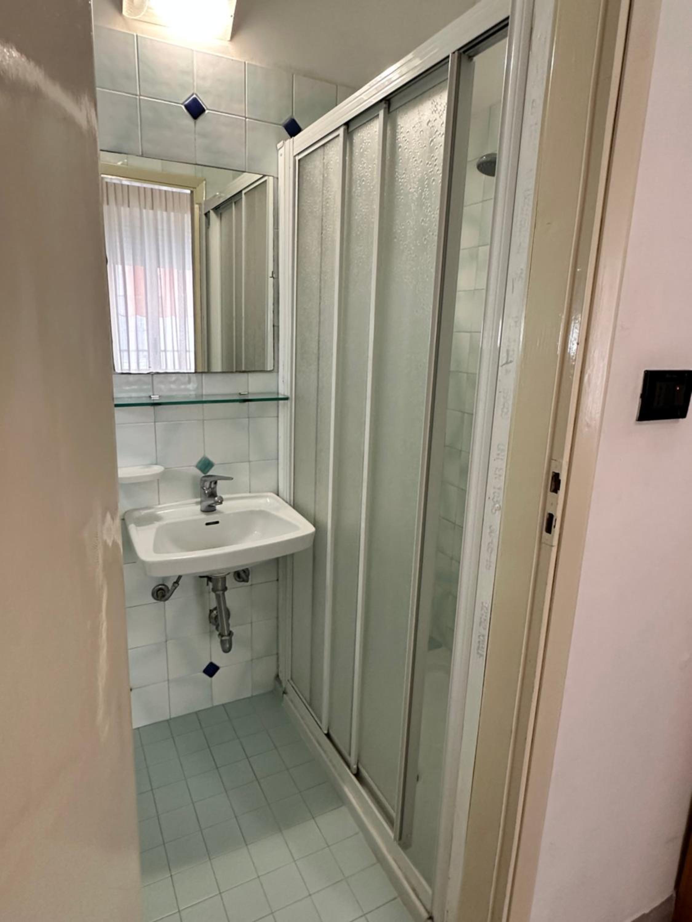 Standard Quadruple Room - Photo 6