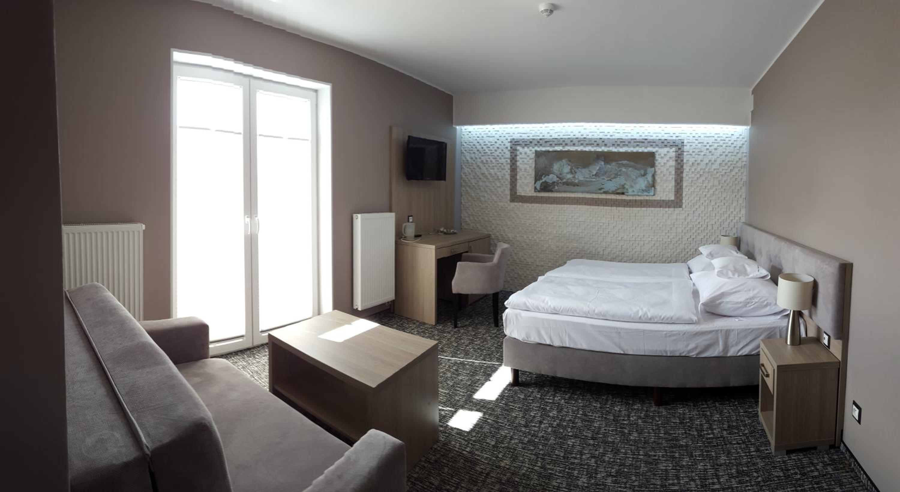 Triple Room with Balcony - Photo 5