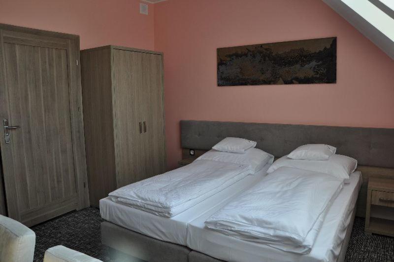 Standard Double Room - Photo 2