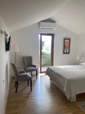 Double Room with Balcony and Sea View photo 3