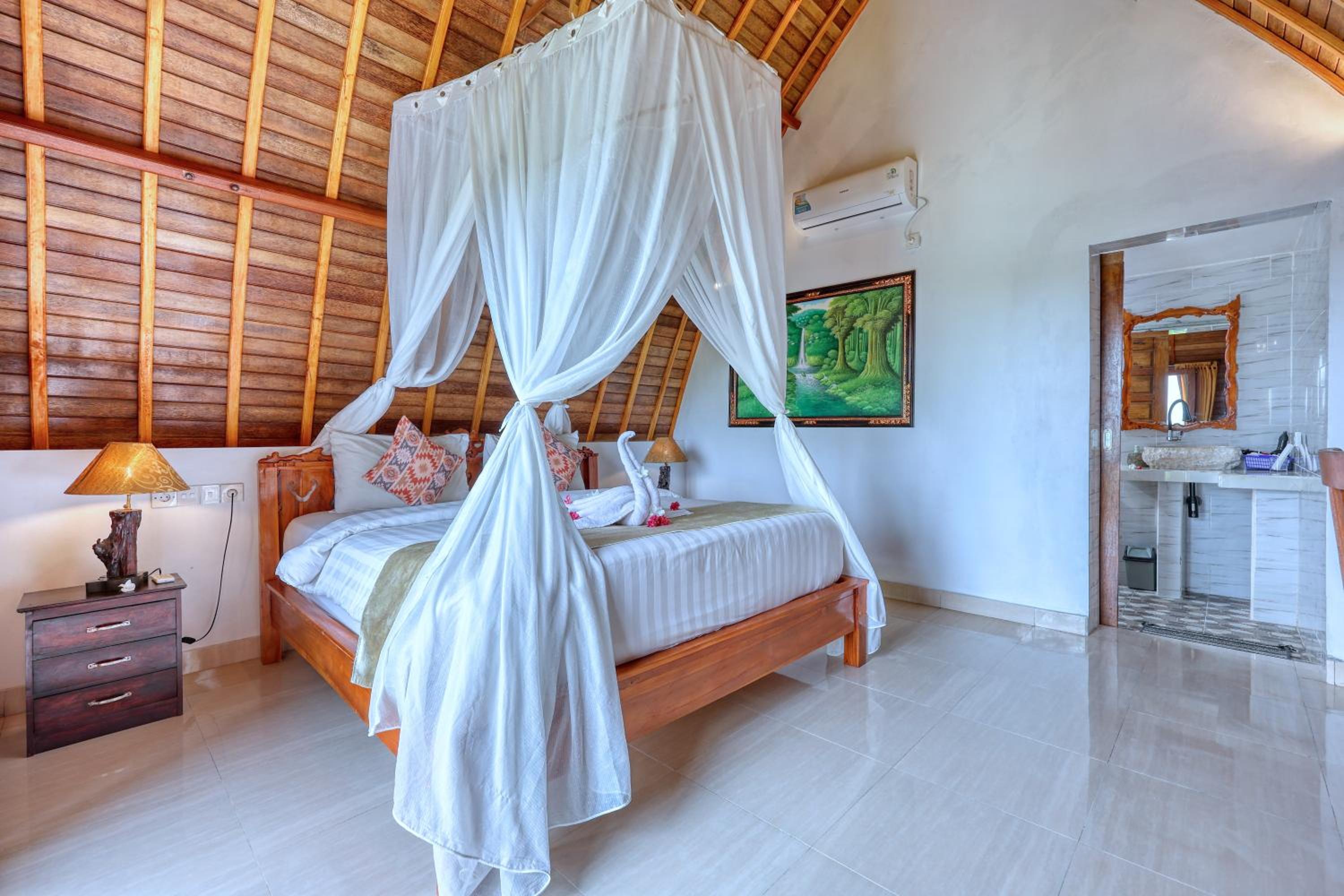 Wooden Bungalow - Photo 1