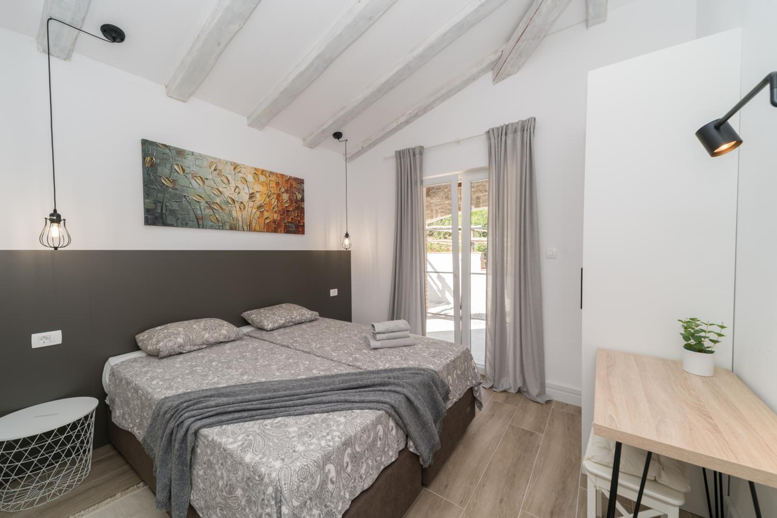 Villa photo 1
