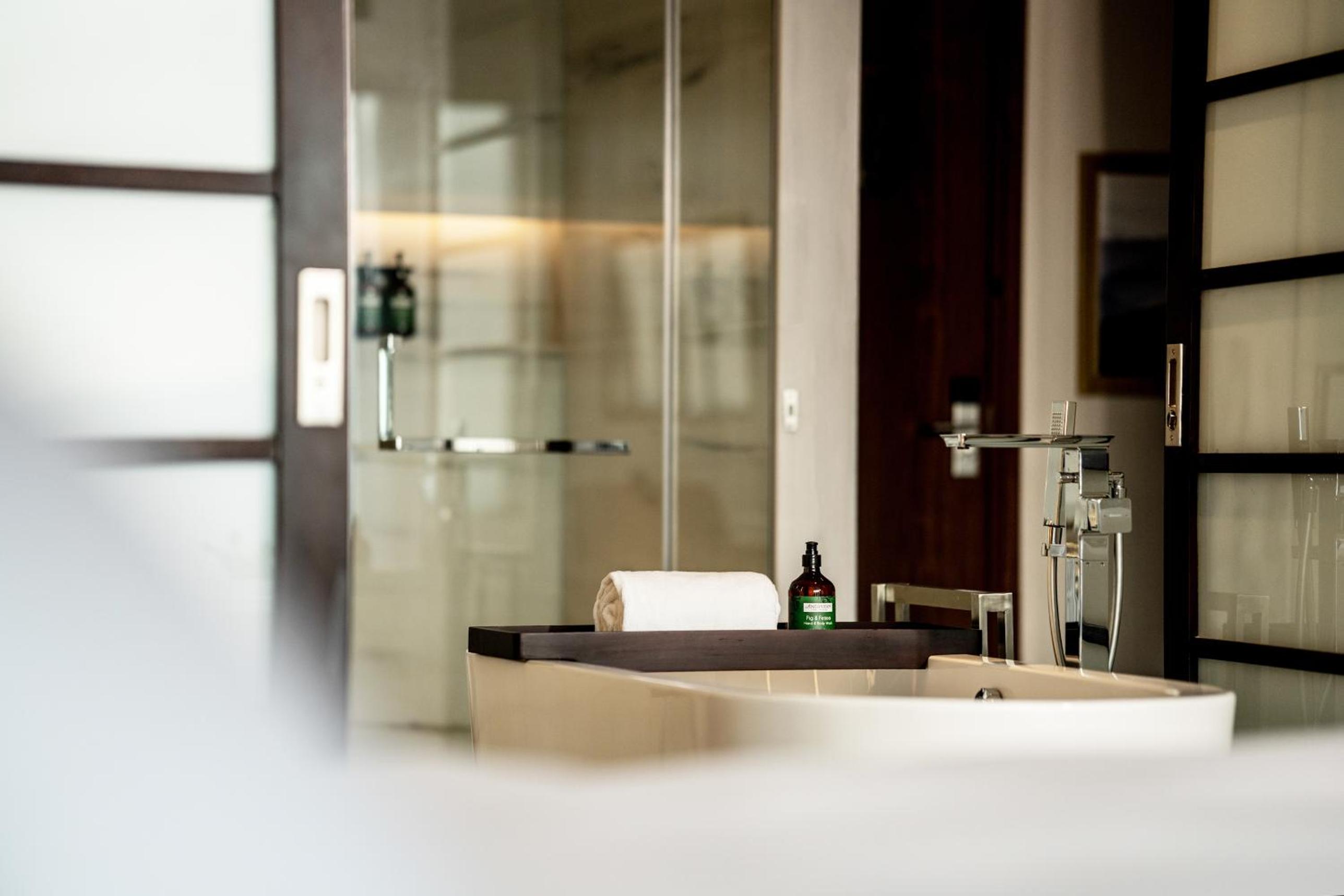 Standard Twin Room - Photo 3