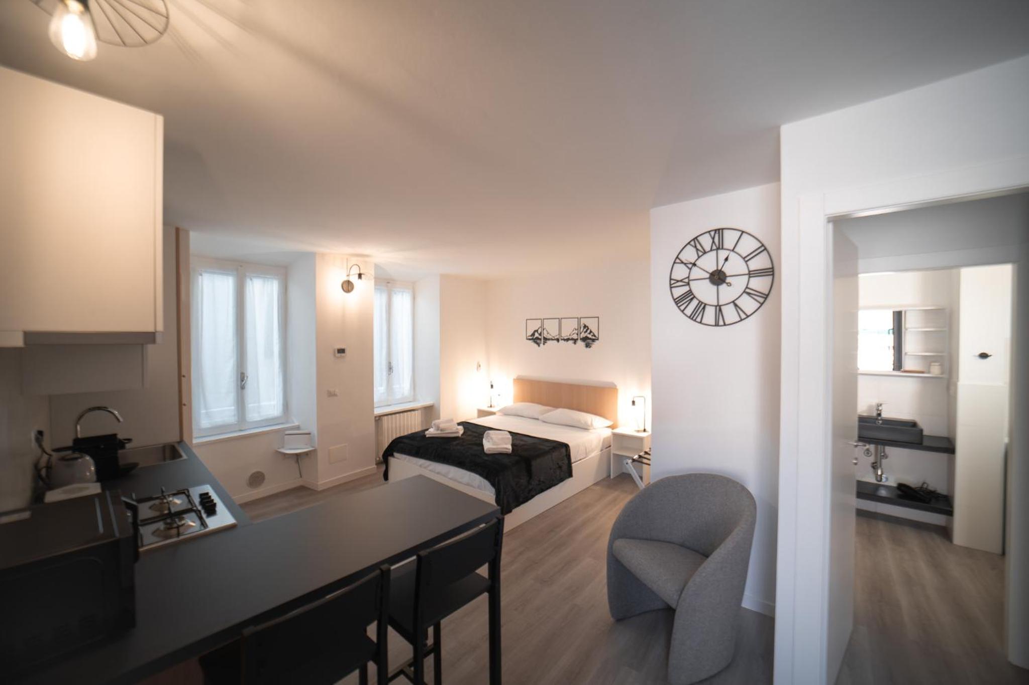 One-Bedroom Apartment