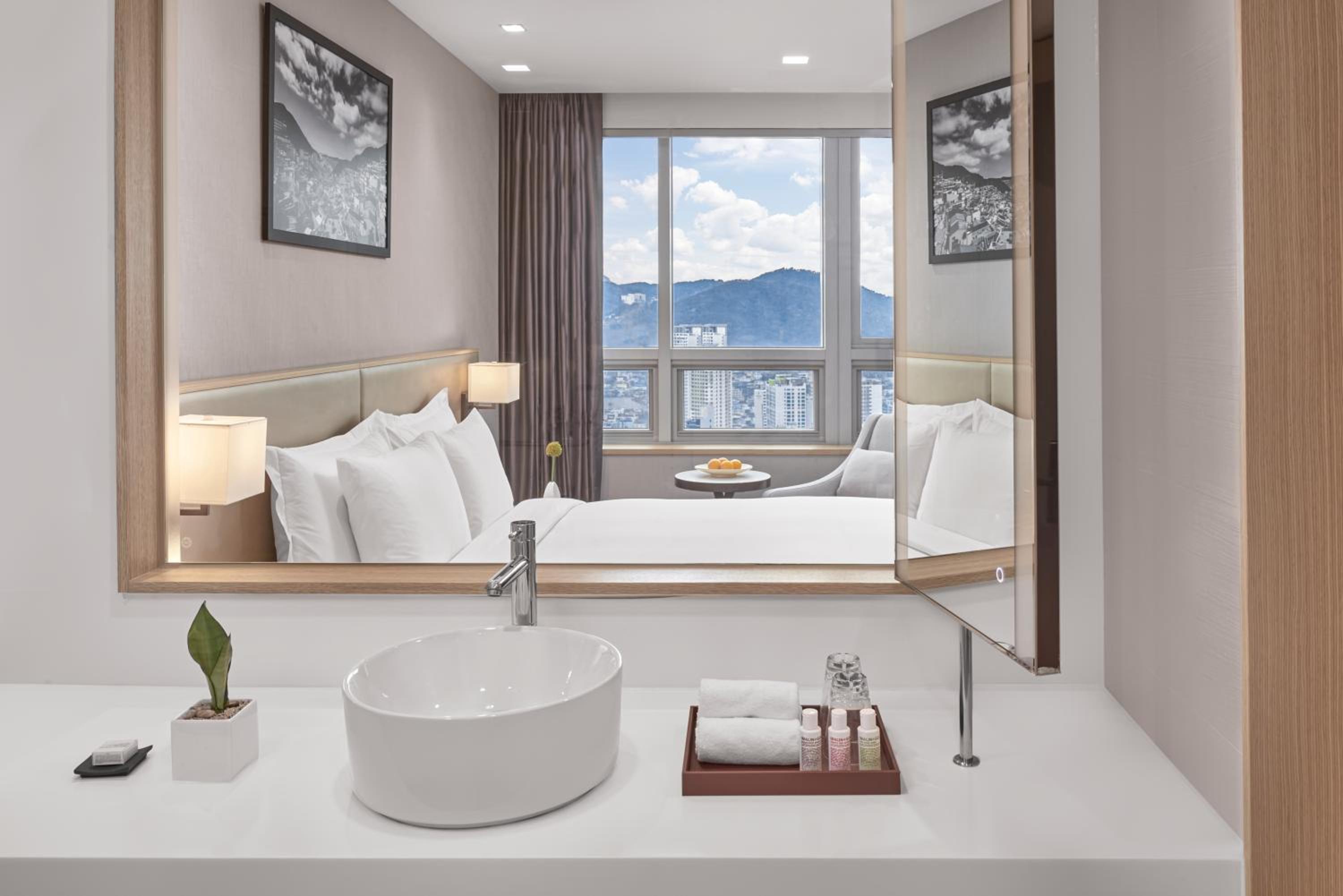 Special Offer - Deluxe King Room with Mountain View (Casino voucher & Foreigner only)