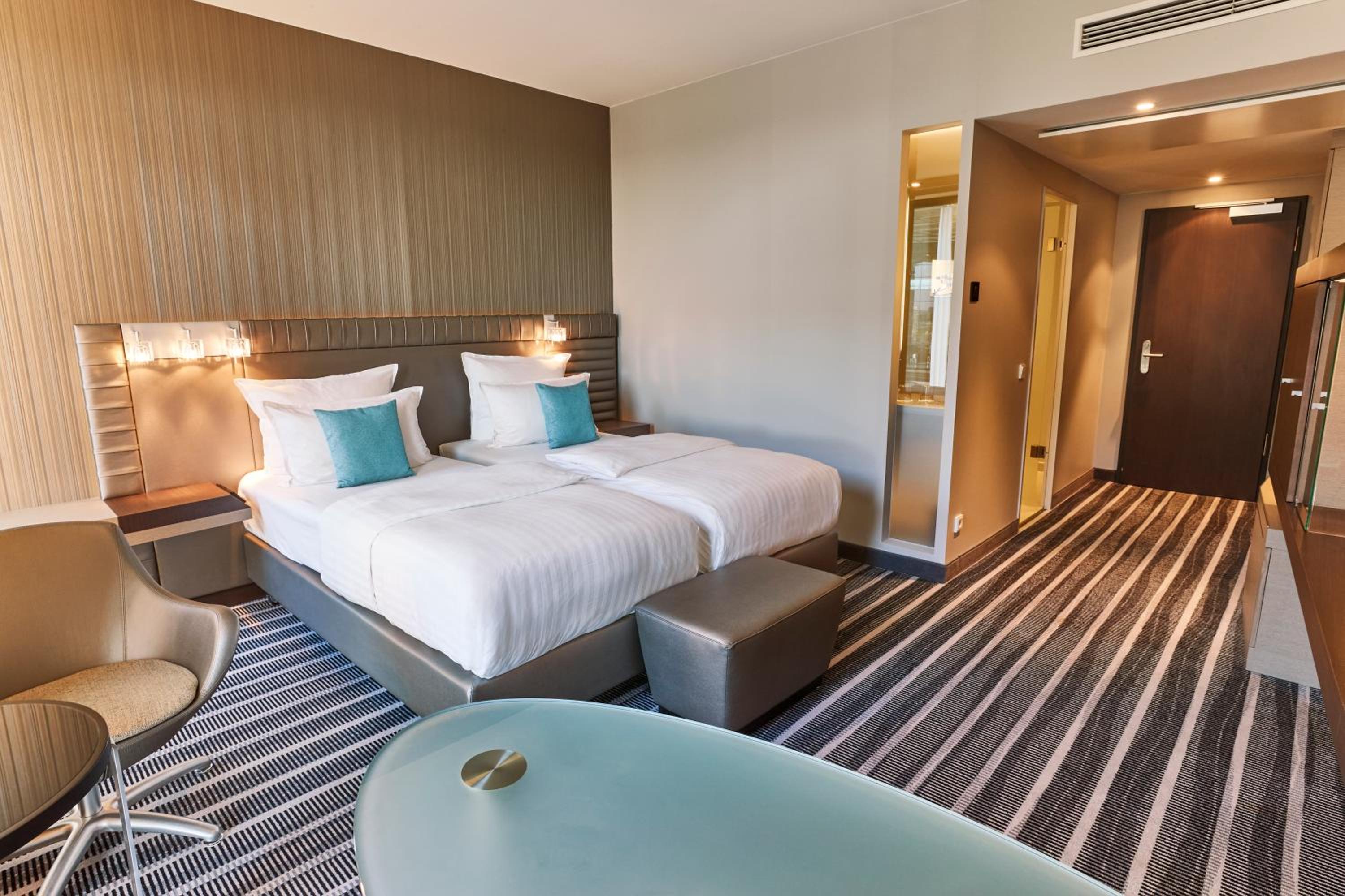 Superior Twin Room - Photo 1