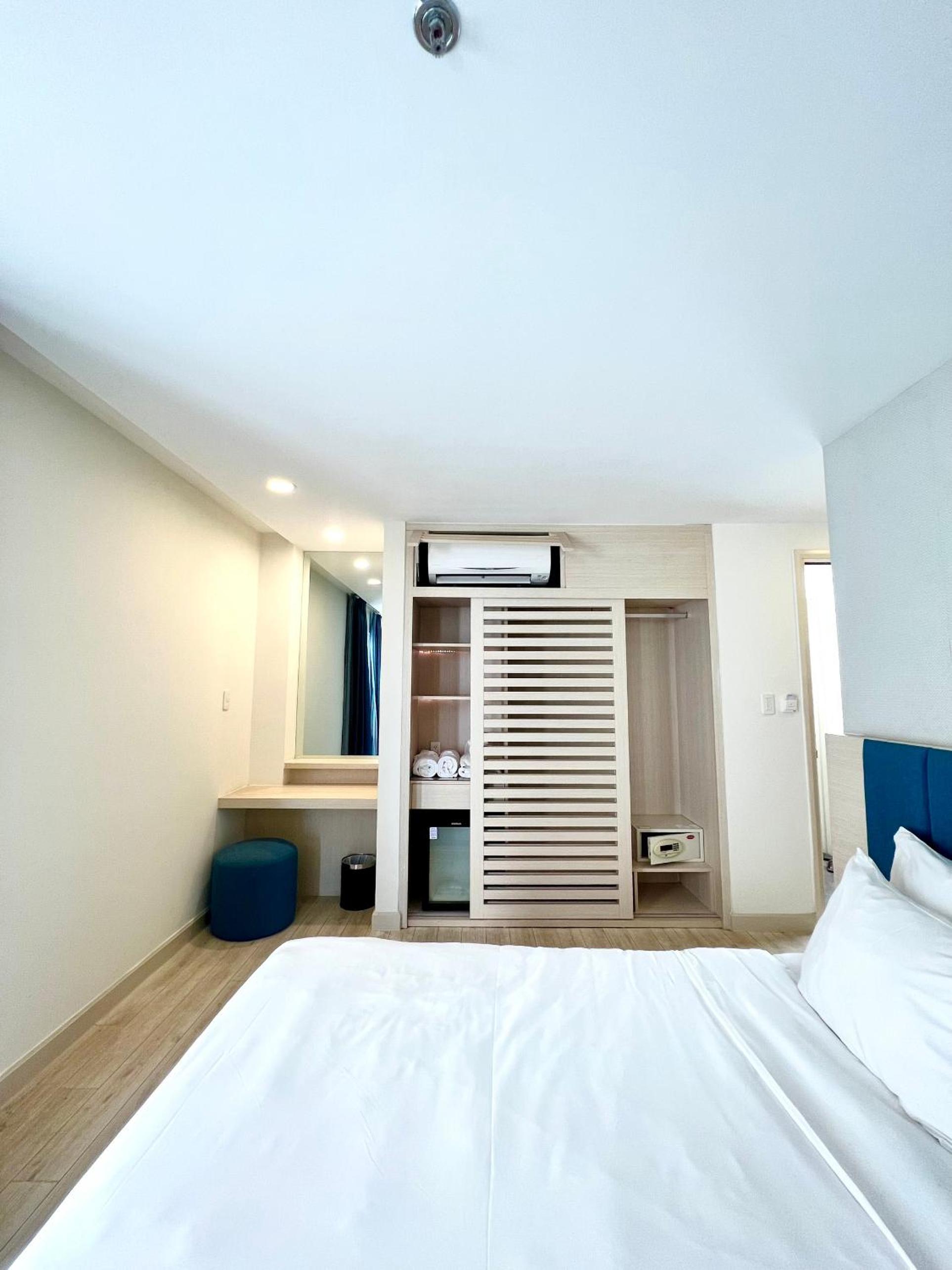 Three-Bedroom Villa photo 1
