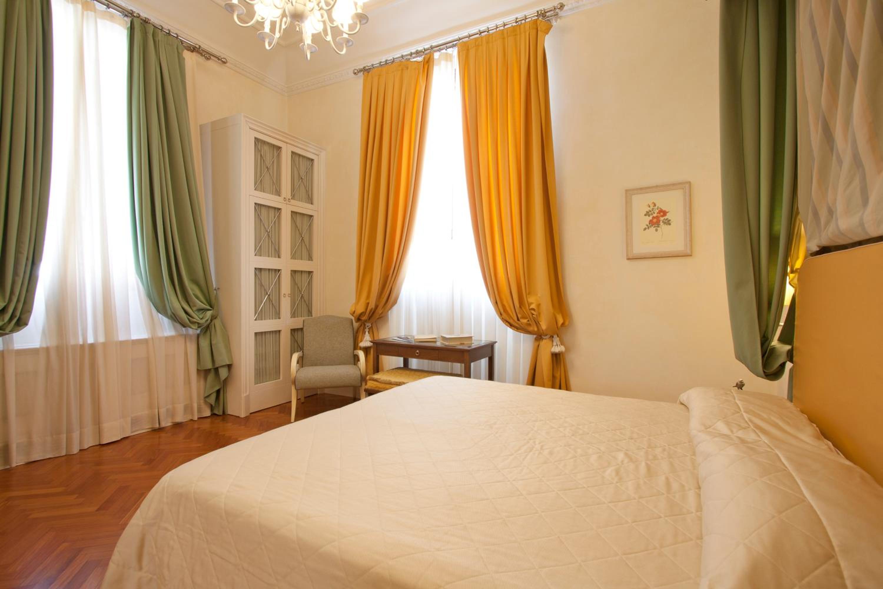 Standard Apartment thumbnail 6