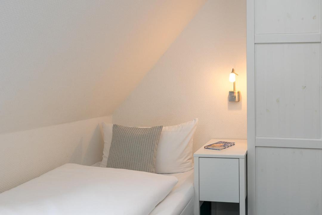 Small Single Room