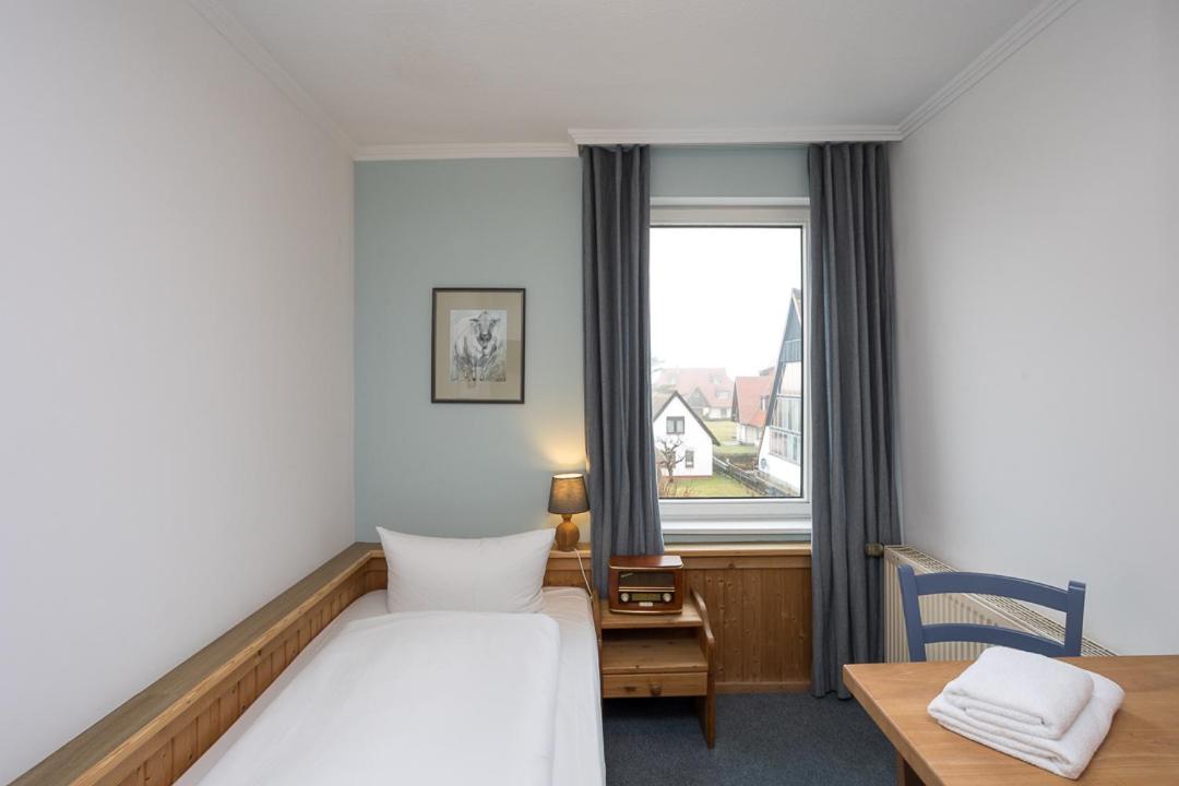 Single Room with Shared Bathroom