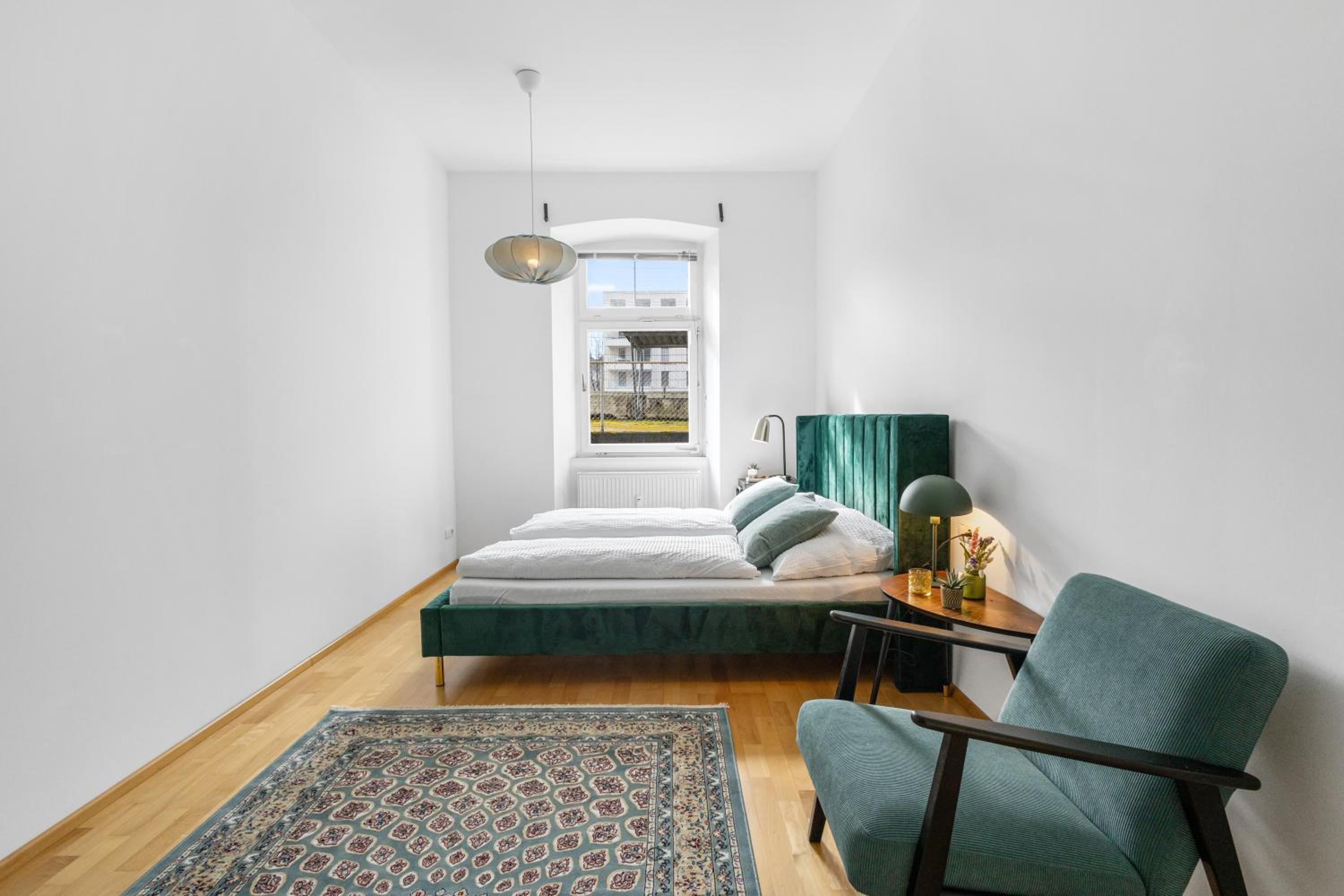 One-Bedroom Apartment photo 1