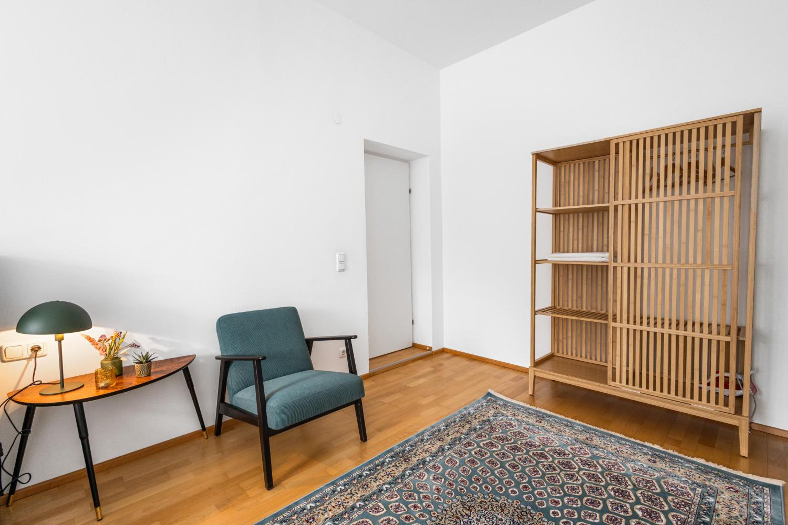 One-Bedroom Apartment photo 2
