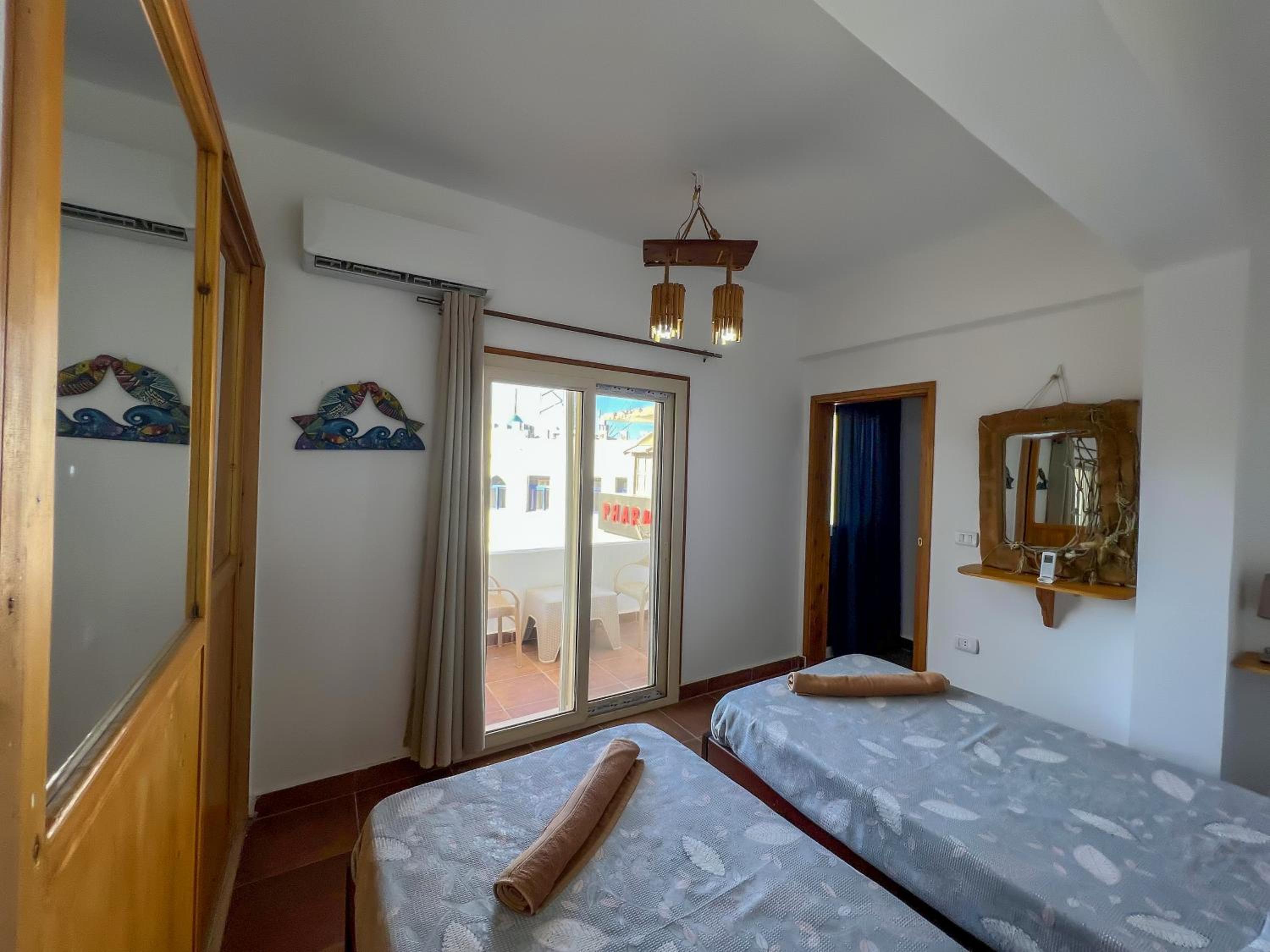 Apartment with City View photo 3