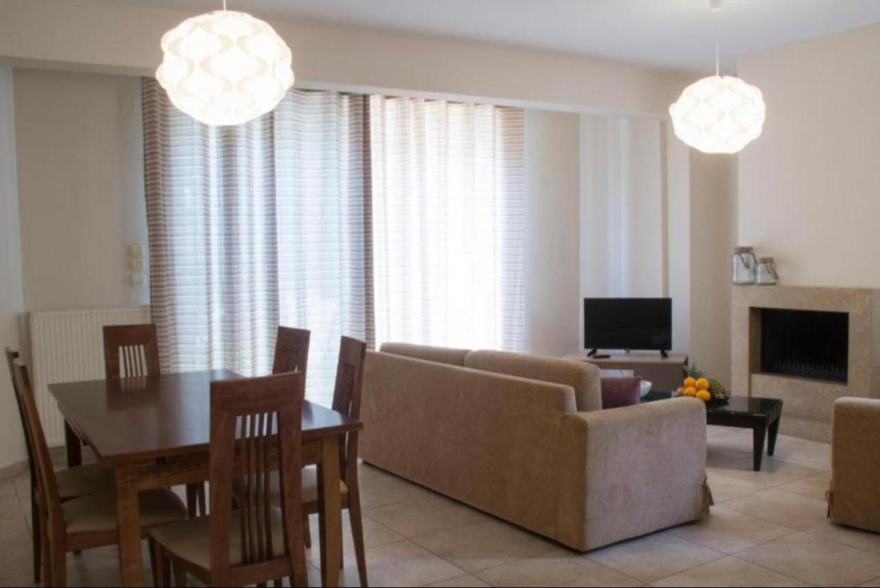 Three-Bedroom Villa photo 1