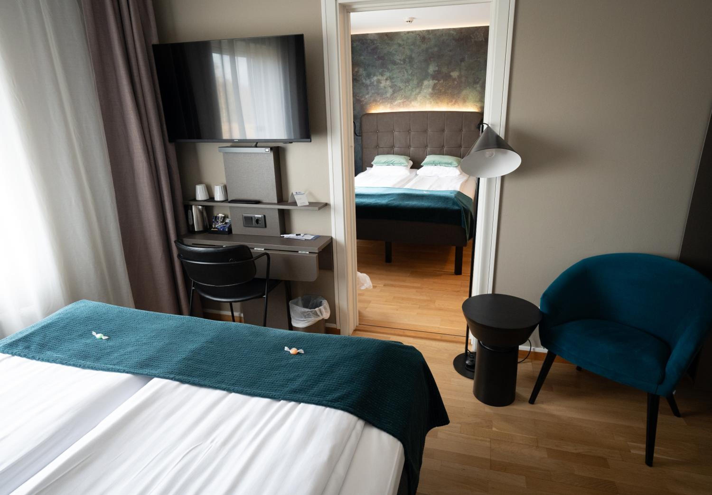Family Double Room - Non-Smoking - Photo 7