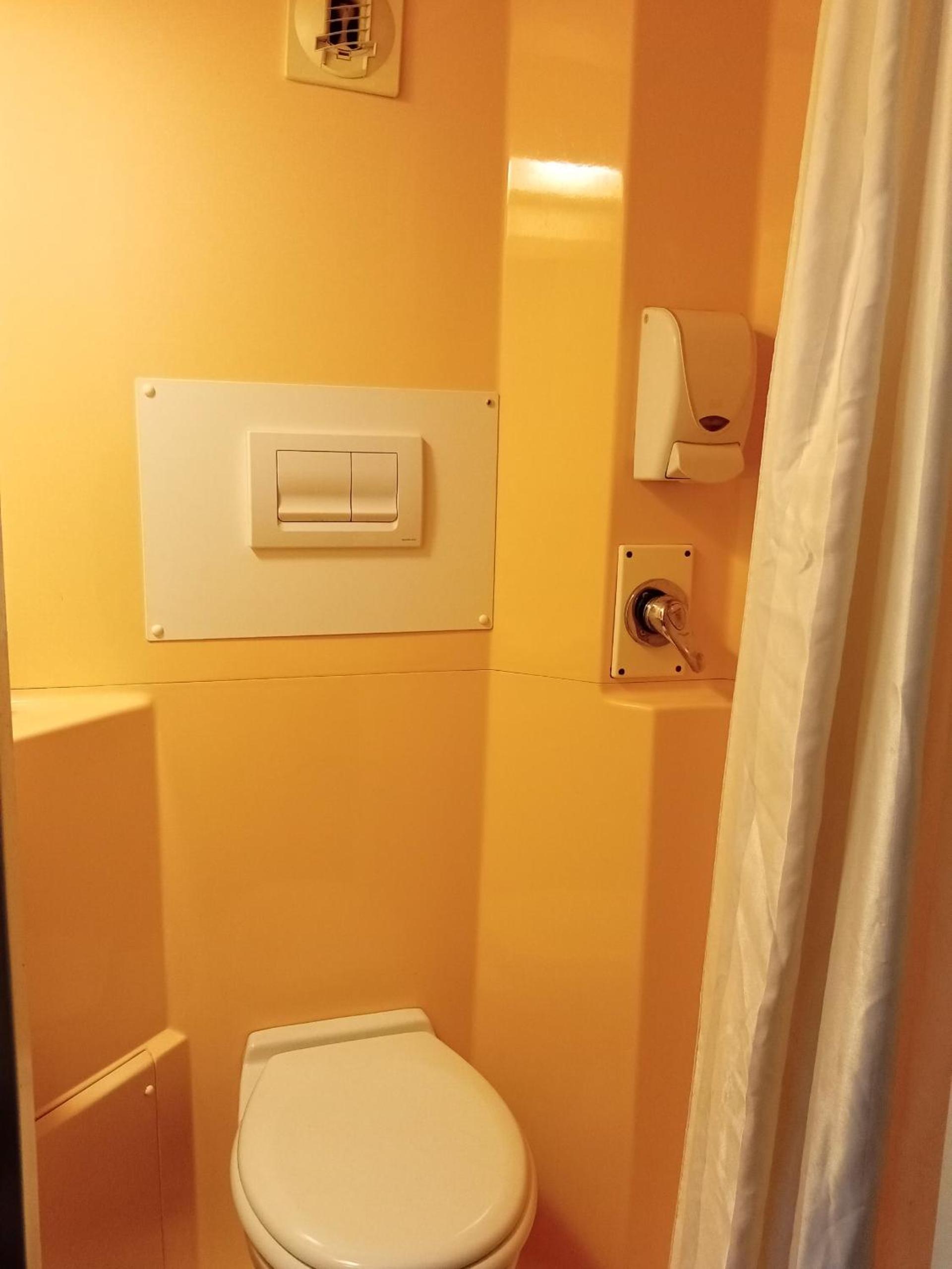 Double Room - Photo 3