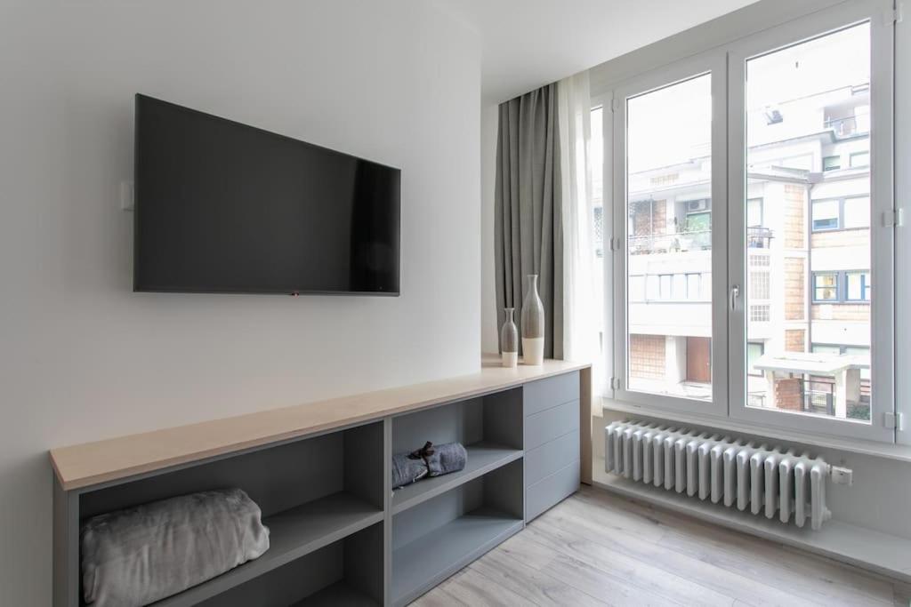 Three-Bedroom Apartment photo 1