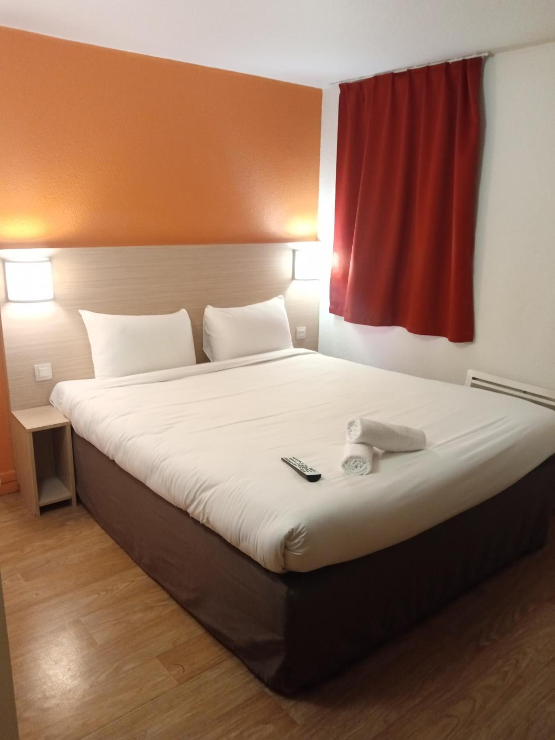 Double Room - Photo 5