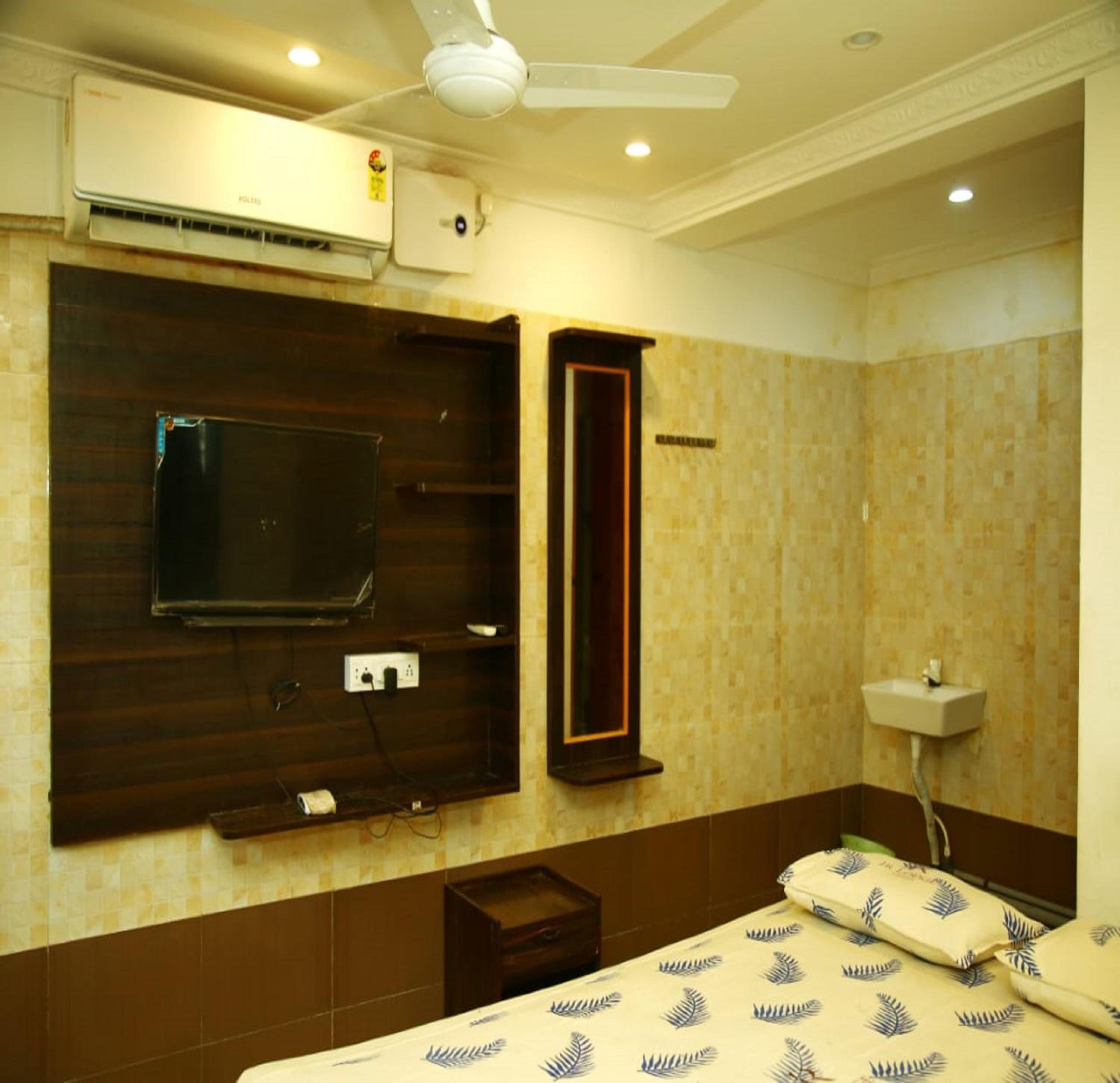 Budget Double Room photo 1