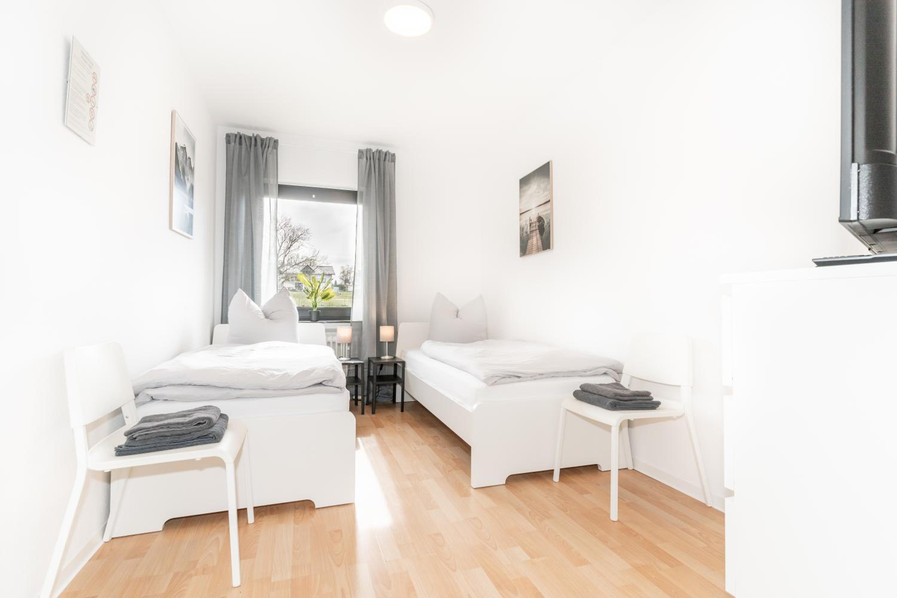 Three-Bedroom Apartment with Balcony photo 1