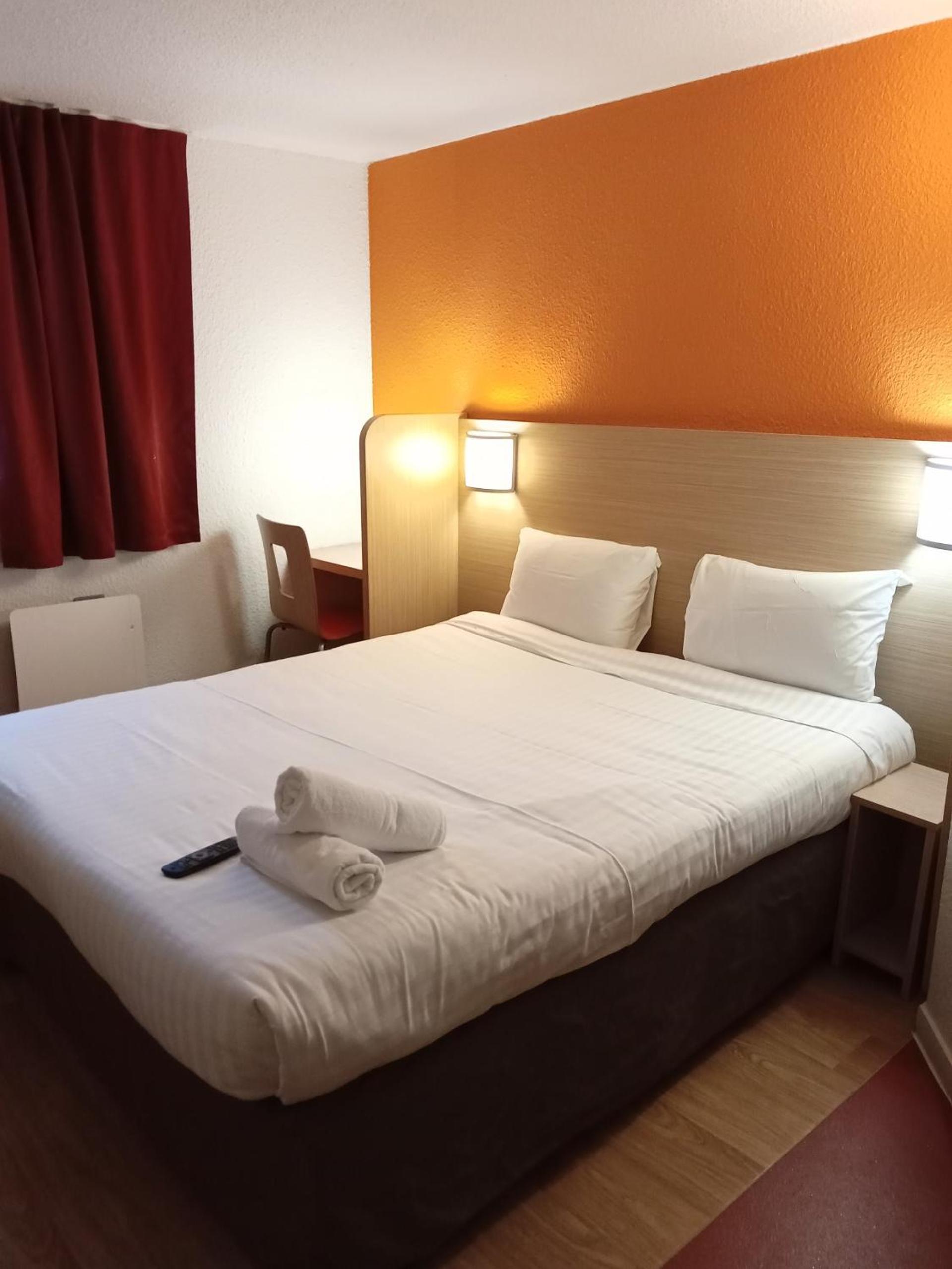 Double Room - Photo 2