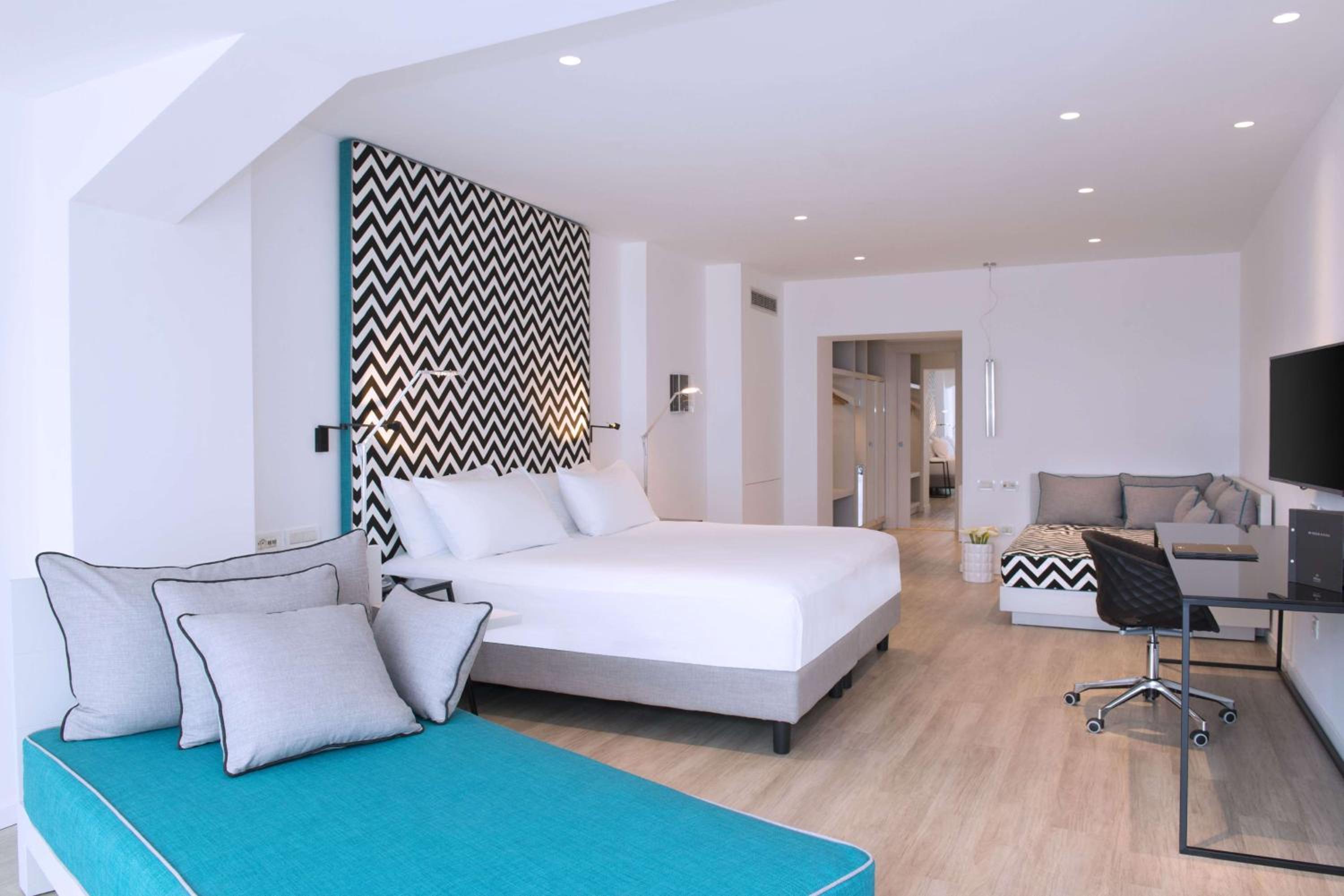 Executive Quadruple Room with Sea View
