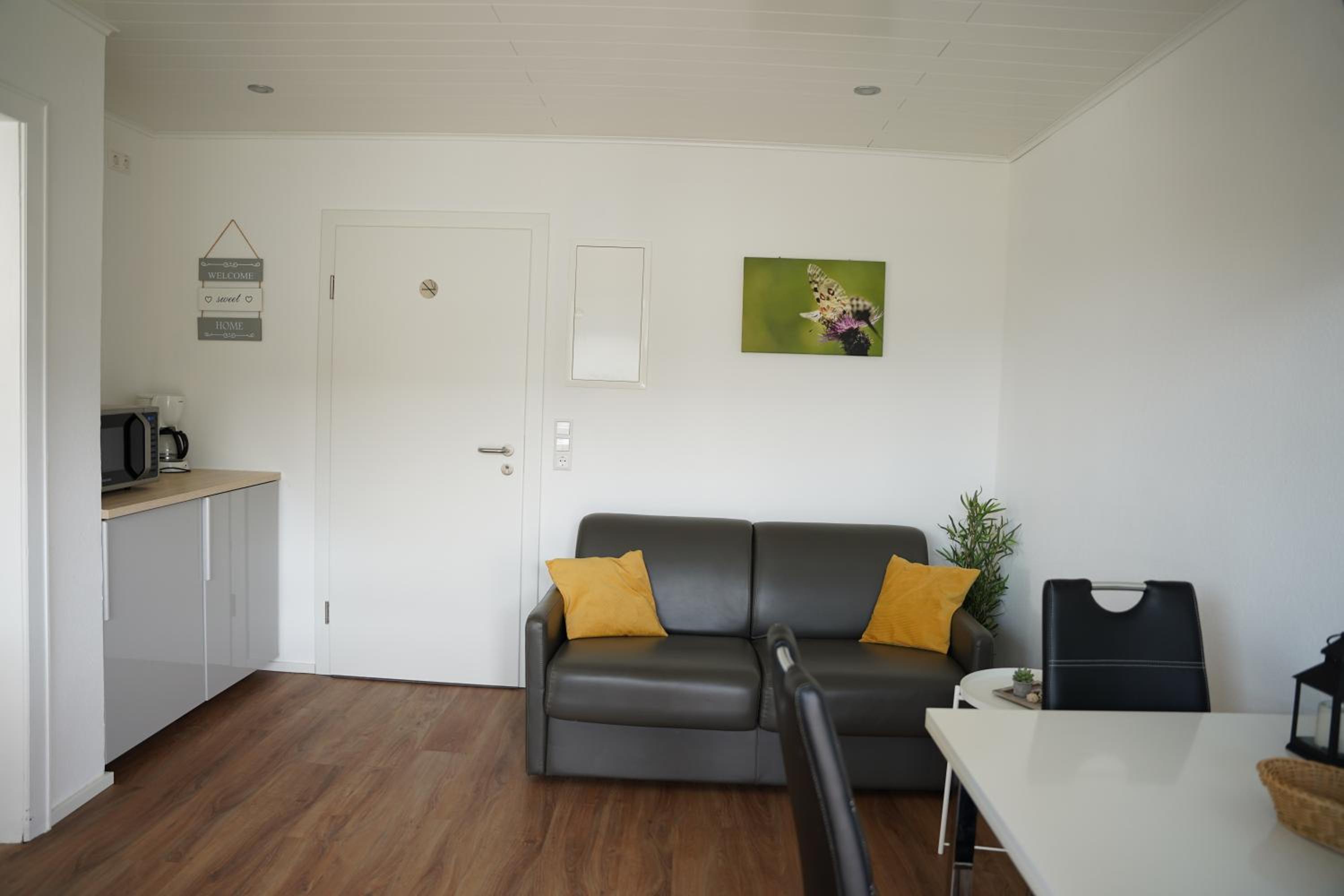 Small One-Bedroom Apartment photo 1