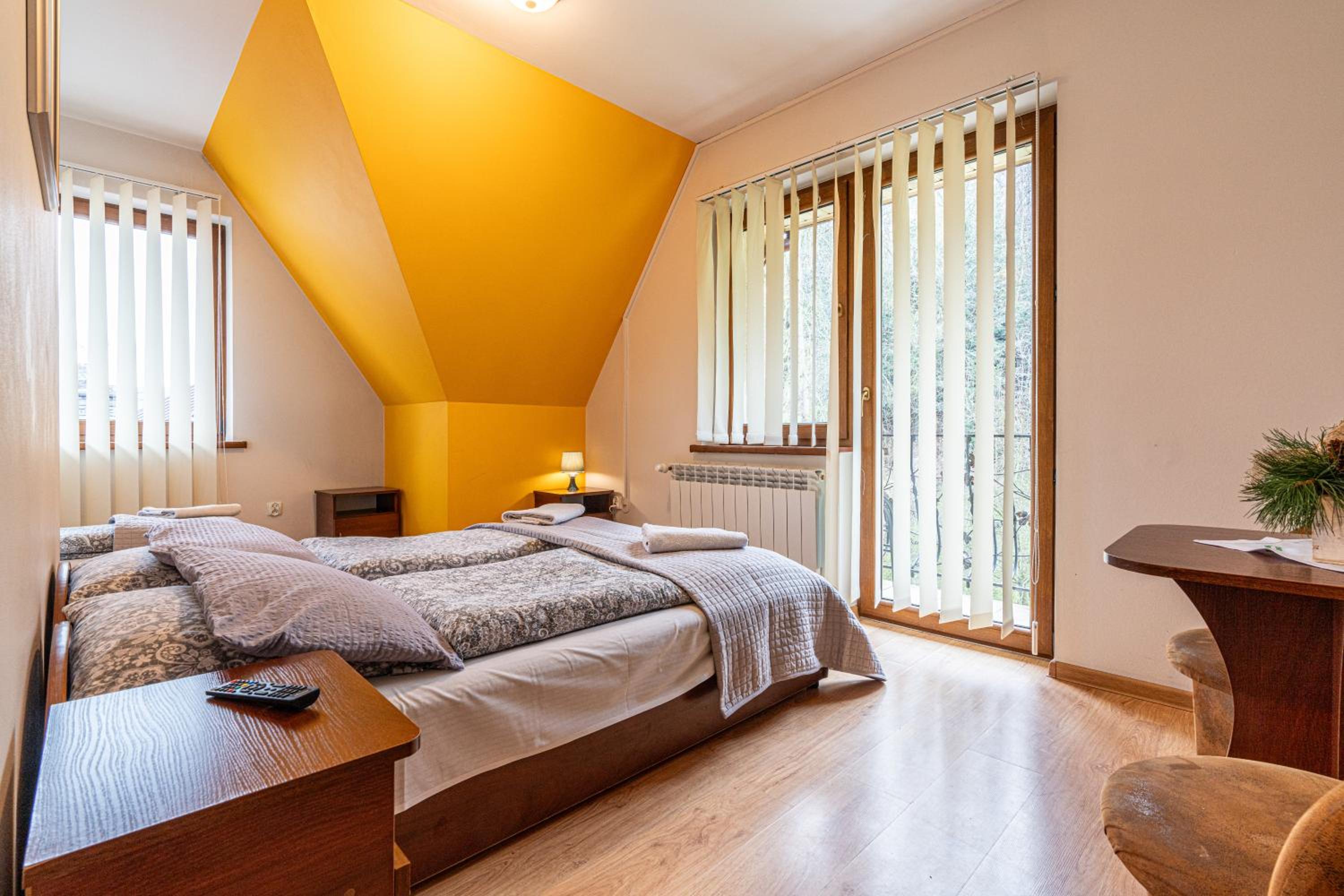 Triple Room with Balcony - Photo 1