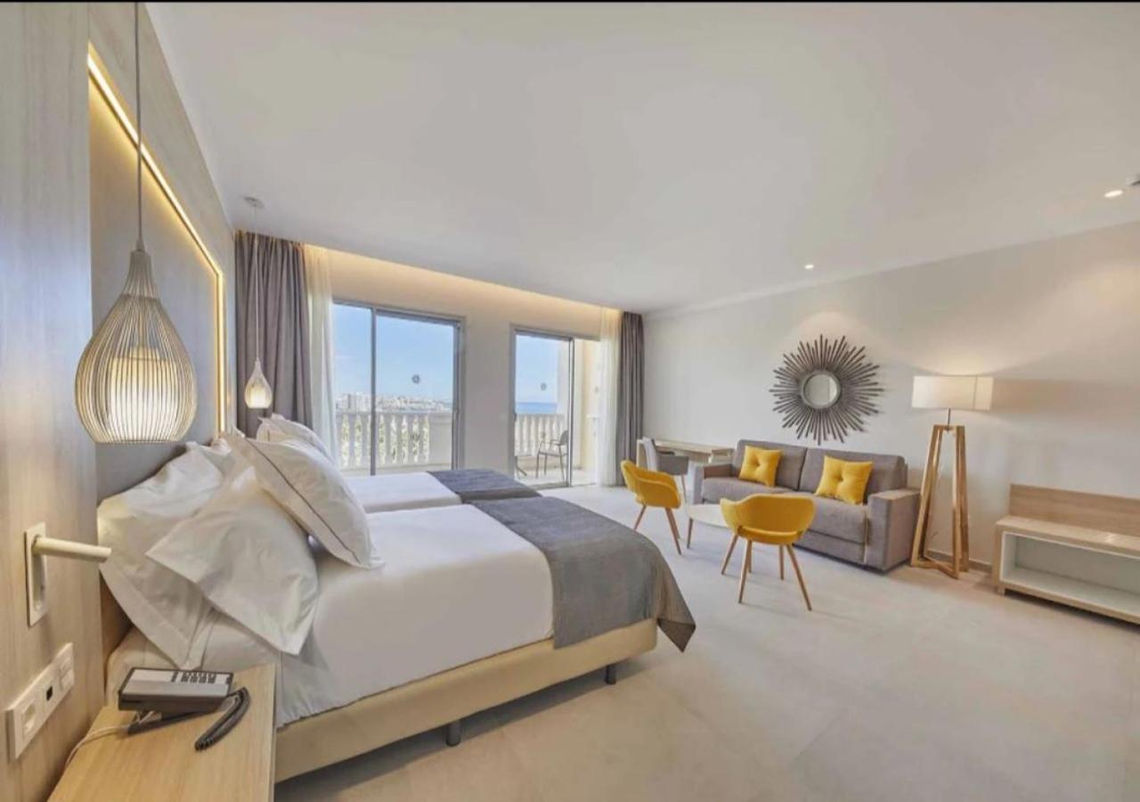 Swim Up Junior Suite (1 Adult) – Adults Only +18