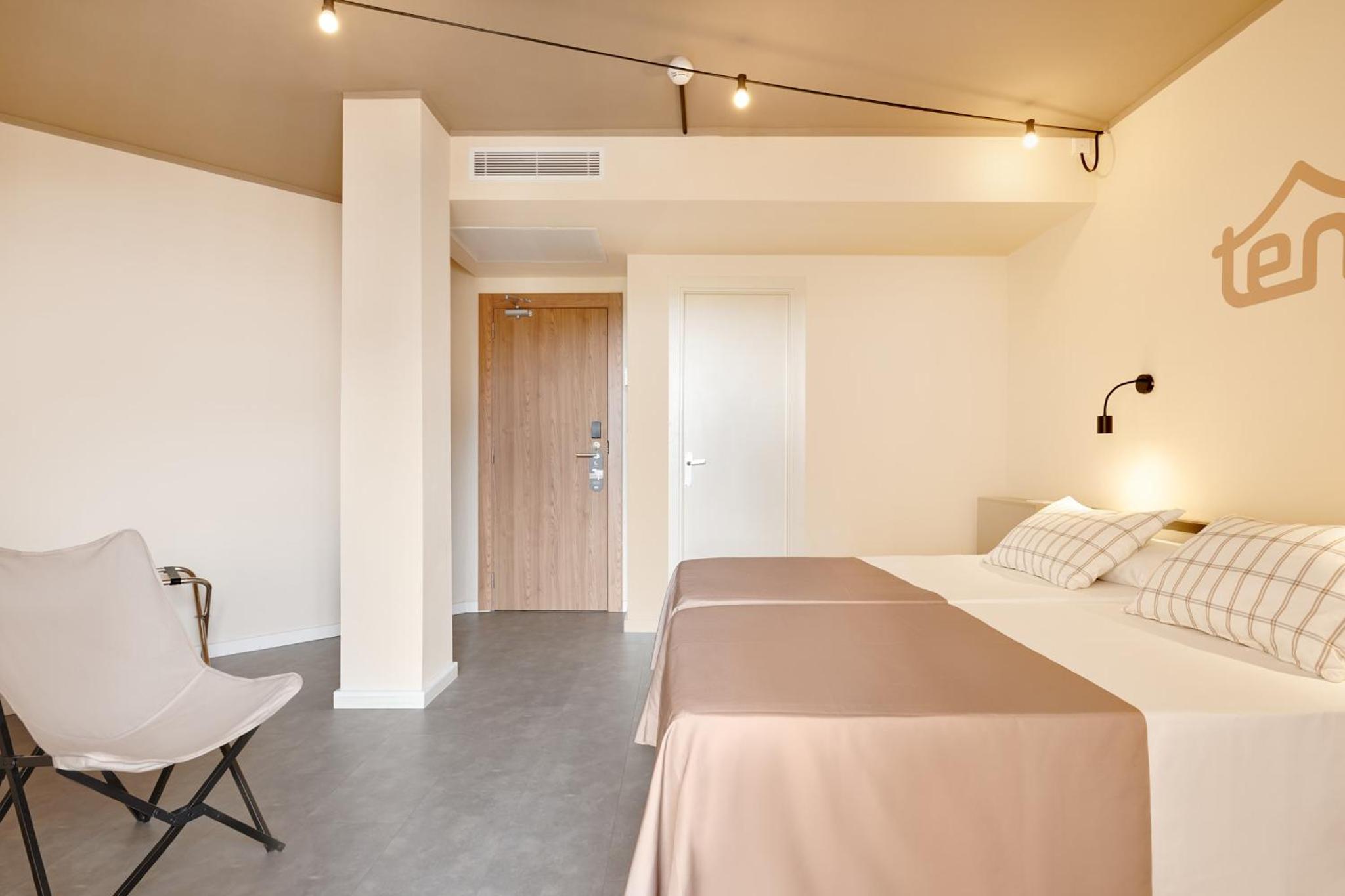 Double Room  - Unlimited Brunch (2 Adults + 1 Child) - Photo 2