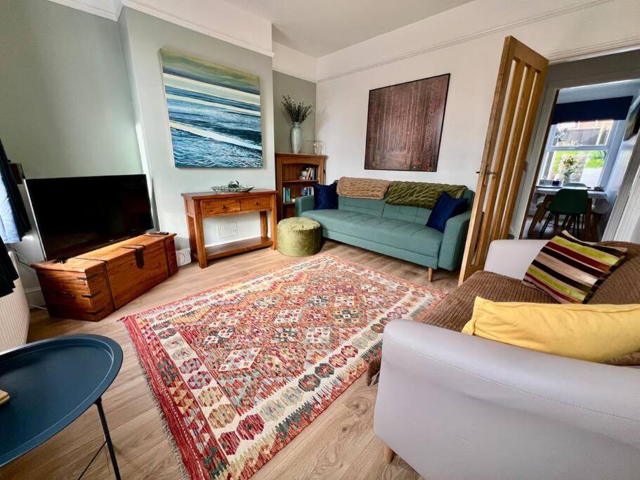 Three-Bedroom House photo 1